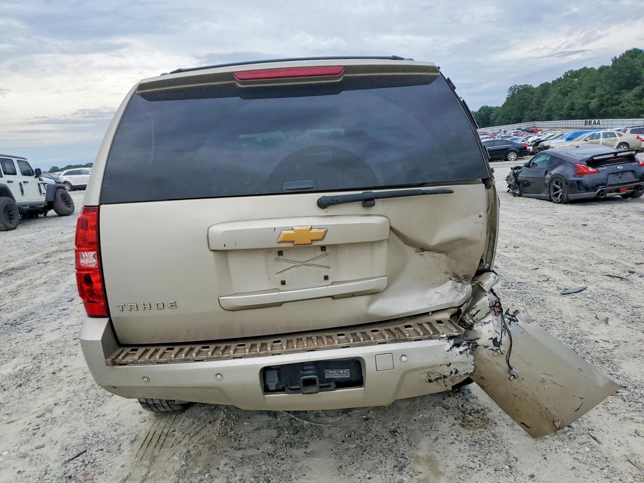 2013 Chevrolet Tahoe K1500 Lt Бежевый vin: 1GNSKBE02DR213063