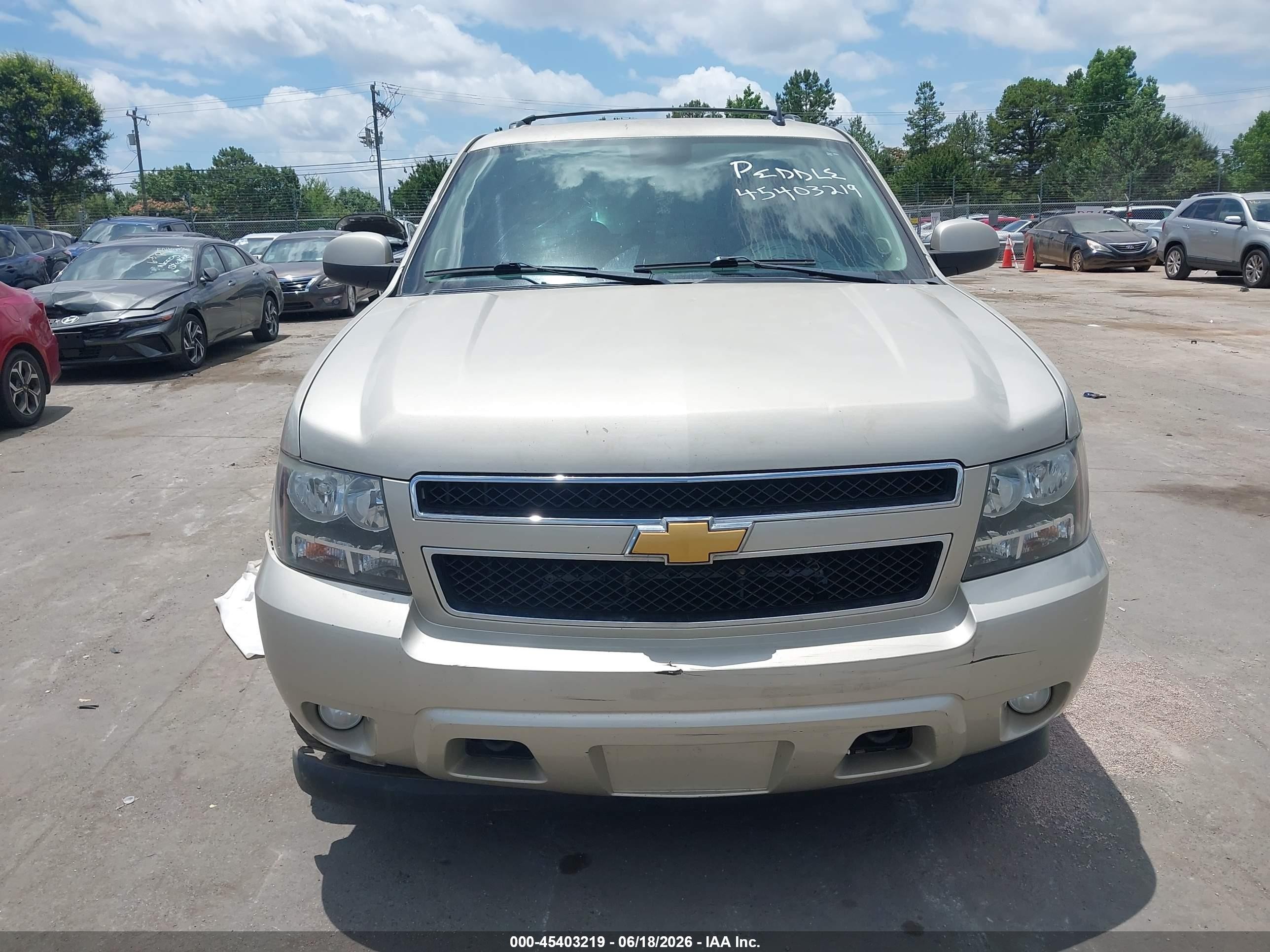 2013 Chevrolet Tahoe Lt Tan vin: 1GNSKBE02DR357910