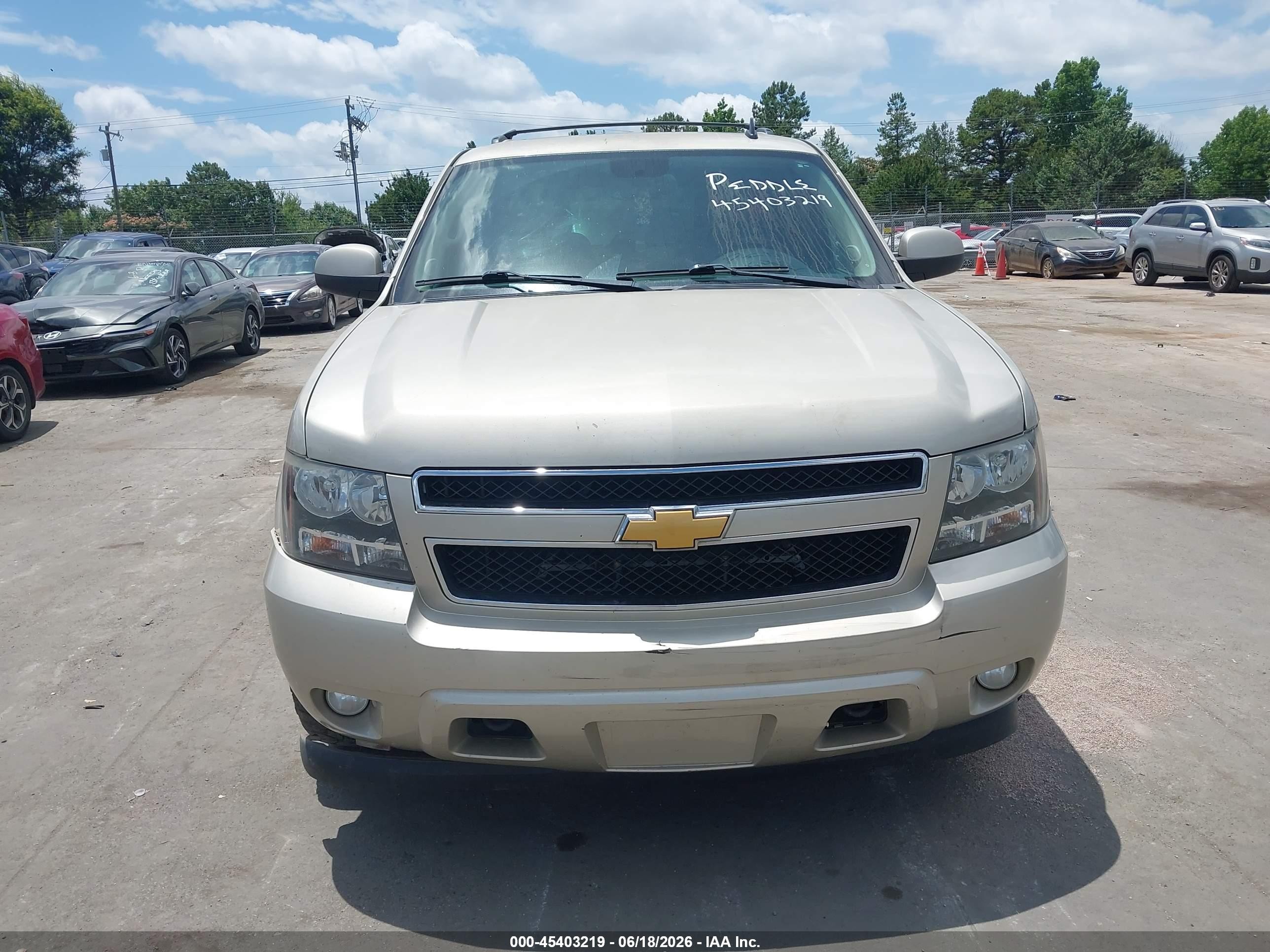 2013 Chevrolet Tahoe Lt Tan vin: 1GNSKBE02DR357910