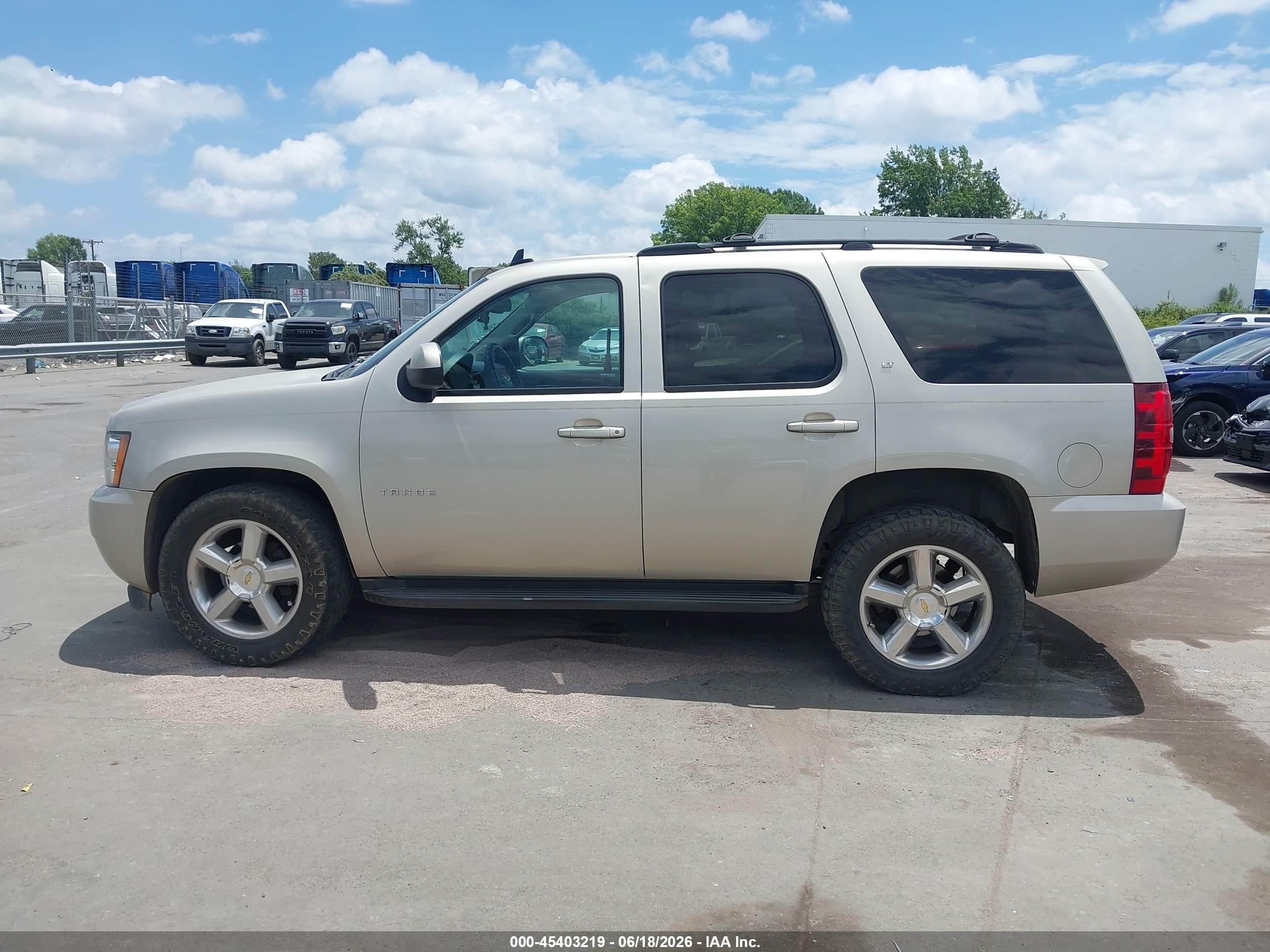 2013 Chevrolet Tahoe Lt Tan vin: 1GNSKBE02DR357910