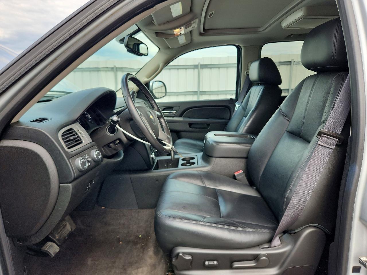 2014 Chevrolet Tahoe K1500 Lt Silver vin: 1GNSKBE02ER104510