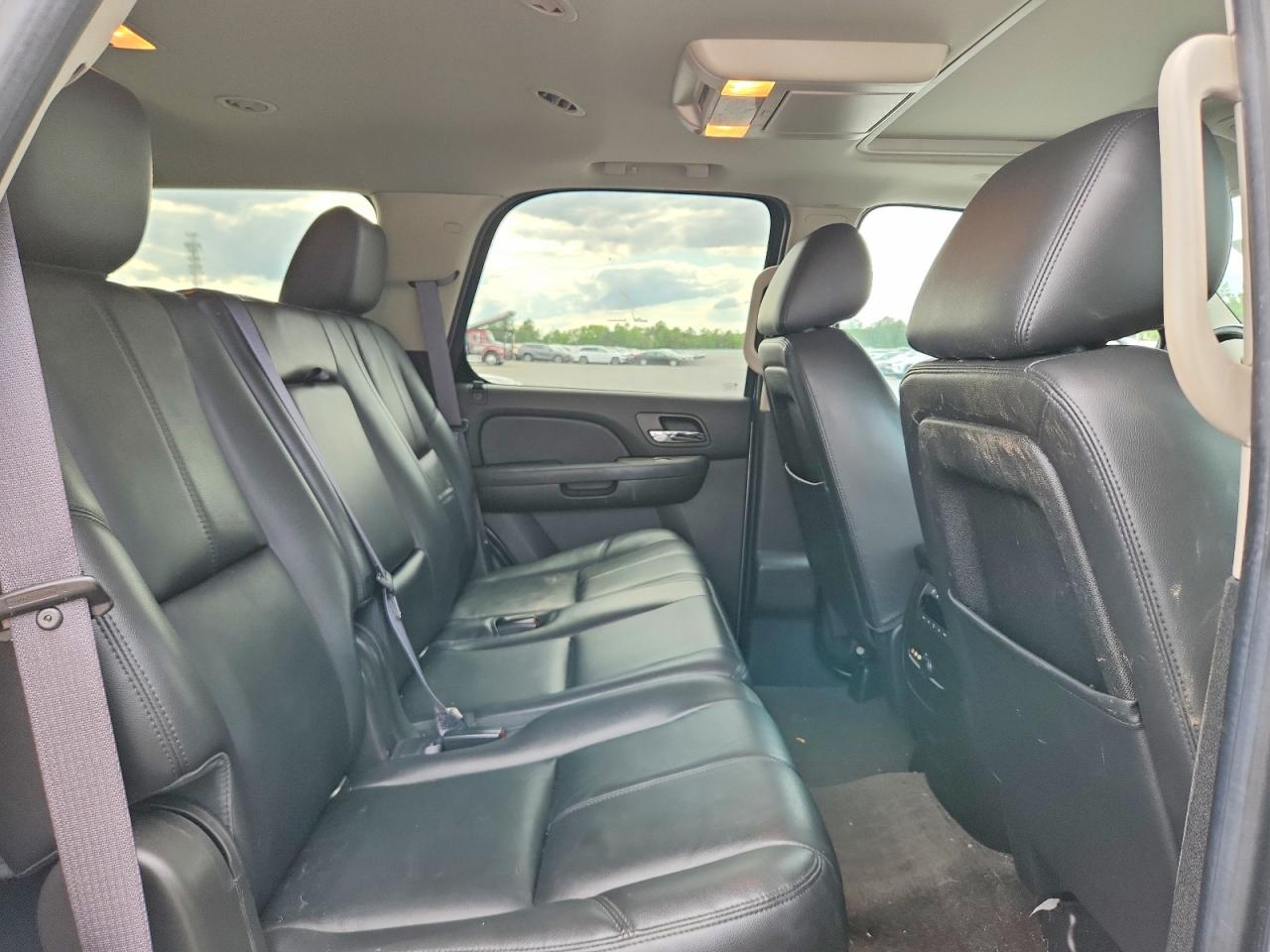 2014 Chevrolet Tahoe K1500 Lt Silver vin: 1GNSKBE02ER104510