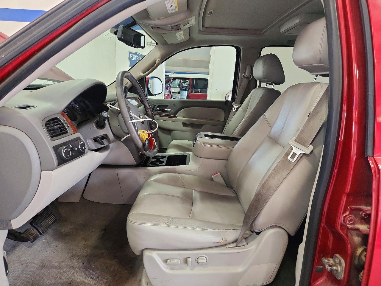 2014 Chevrolet Tahoe K1500 Lt Burgundy vin: 1GNSKBE02ER196878