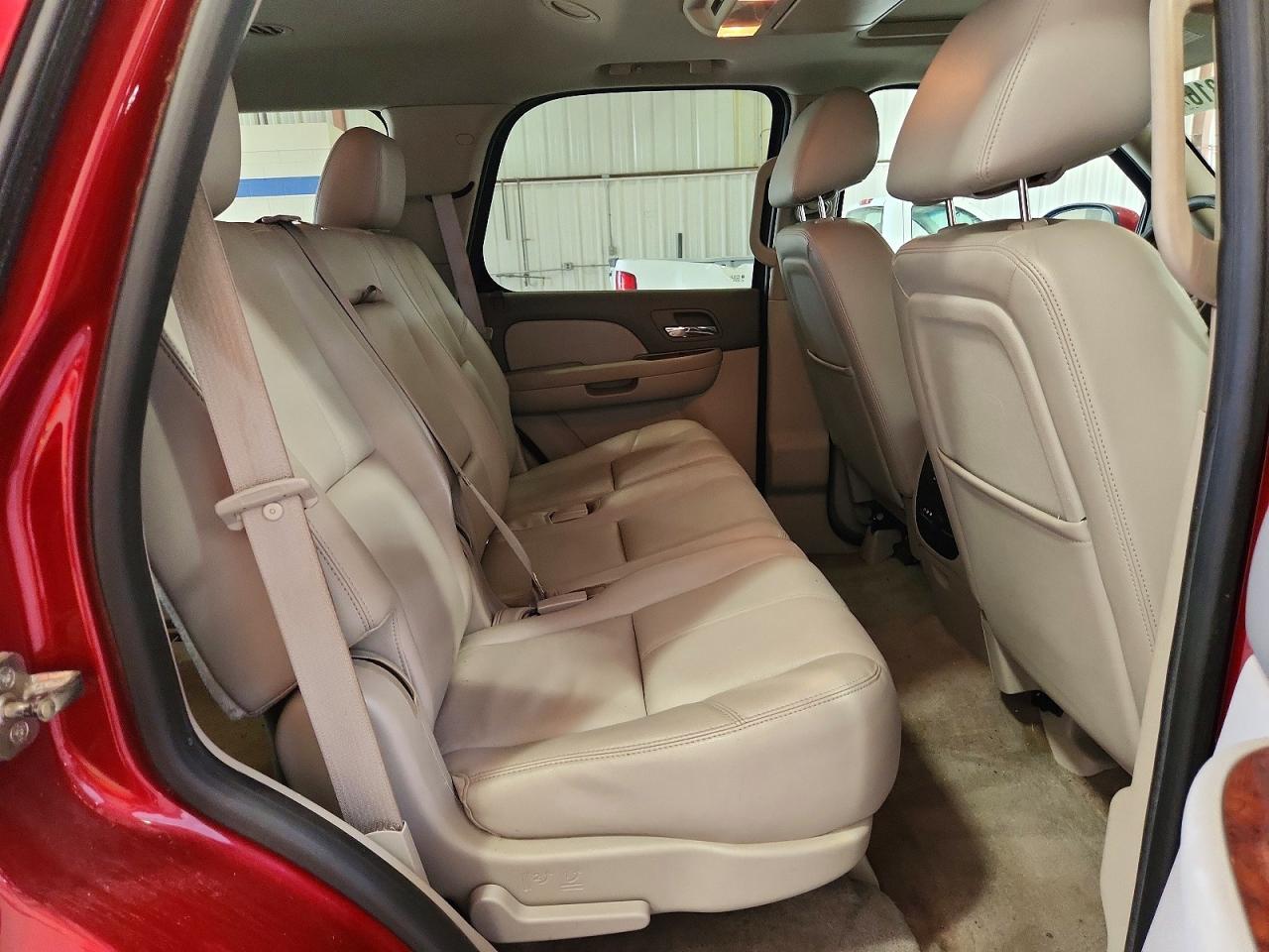 2014 Chevrolet Tahoe K1500 Lt Burgundy vin: 1GNSKBE02ER196878
