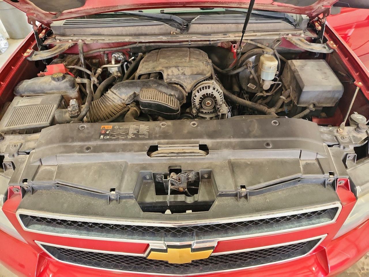 2014 Chevrolet Tahoe K1500 Lt Burgundy vin: 1GNSKBE02ER196878