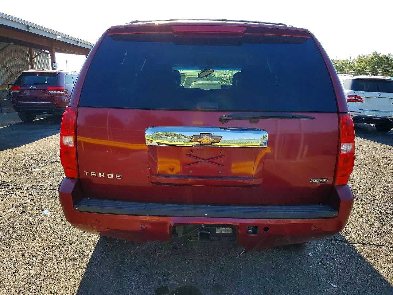 2011 Chevrolet Tahoe K1500 Lt Maroon vin: 1GNSKBE03BR245209