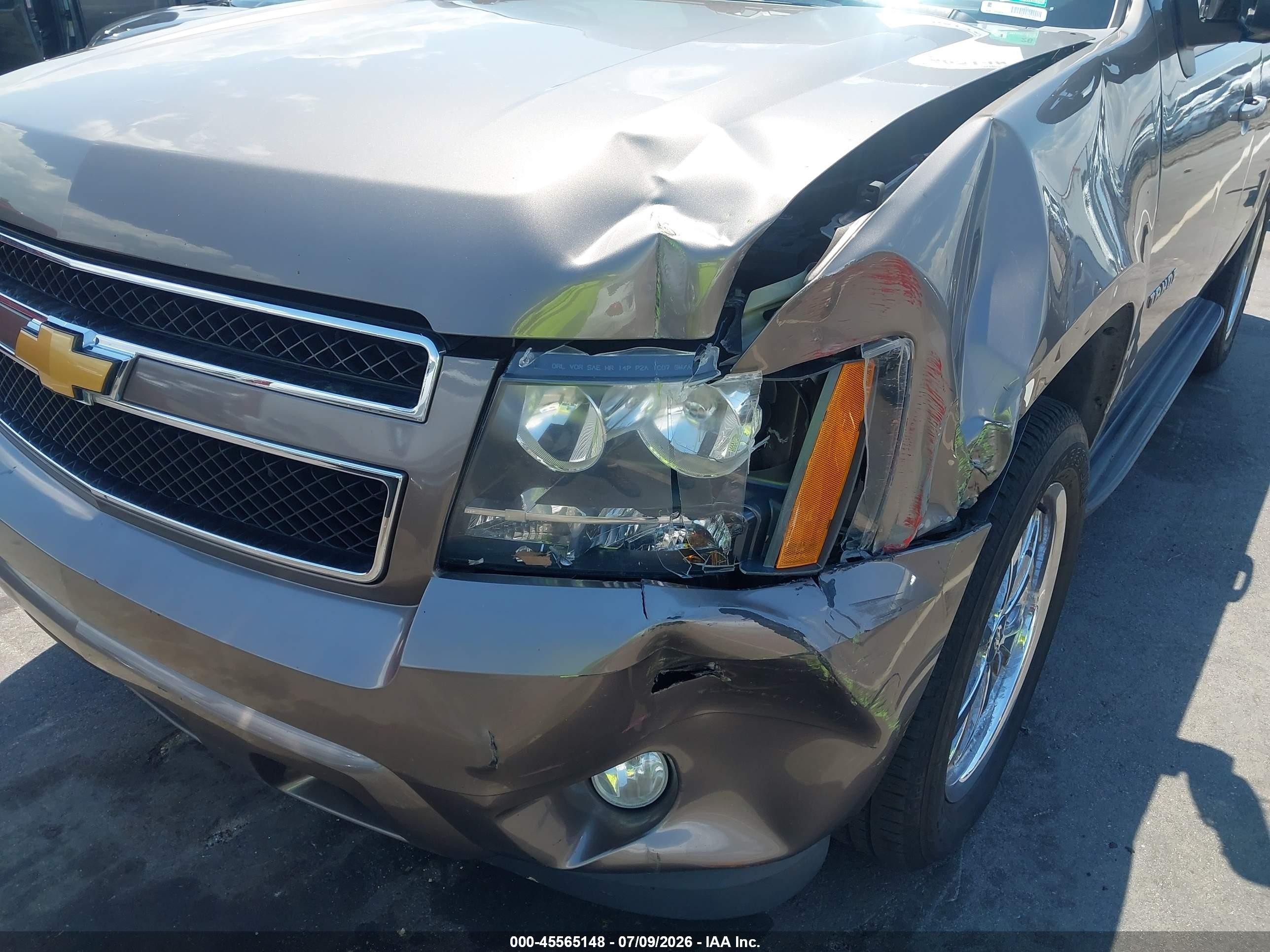 2013 Chevrolet Tahoe Lt Gray vin: 1GNSKBE03DR133383