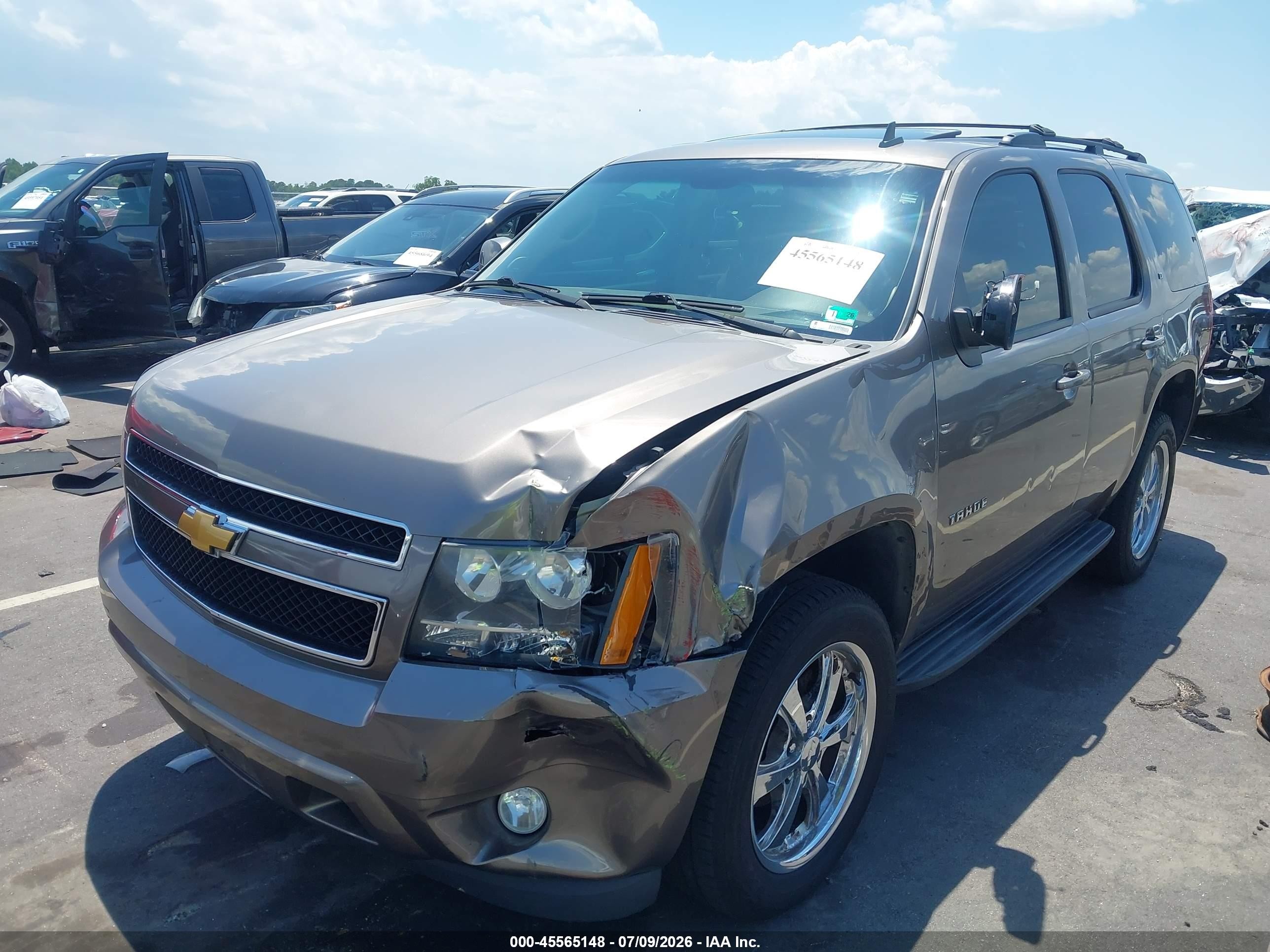 2013 Chevrolet Tahoe Lt Gray vin: 1GNSKBE03DR133383