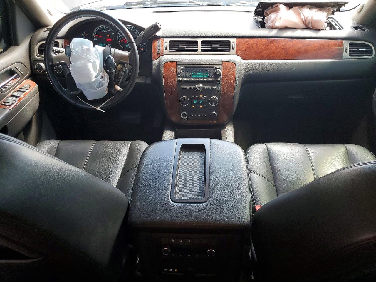 2013 Chevrolet Tahoe K1500 Lt Gray vin: 1GNSKBE03DR135764