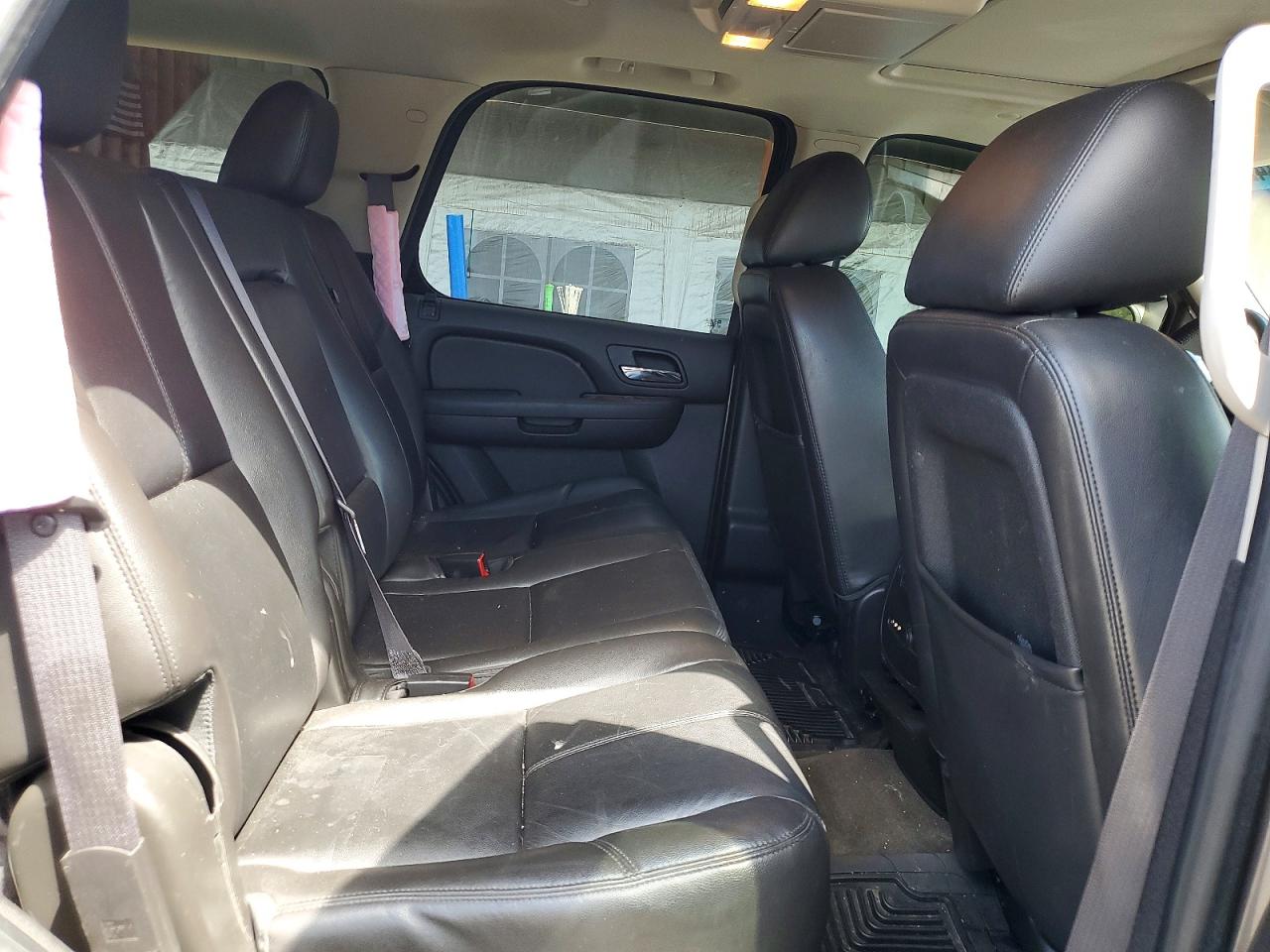 2013 Chevrolet Tahoe K1500 Lt Gray vin: 1GNSKBE03DR135764
