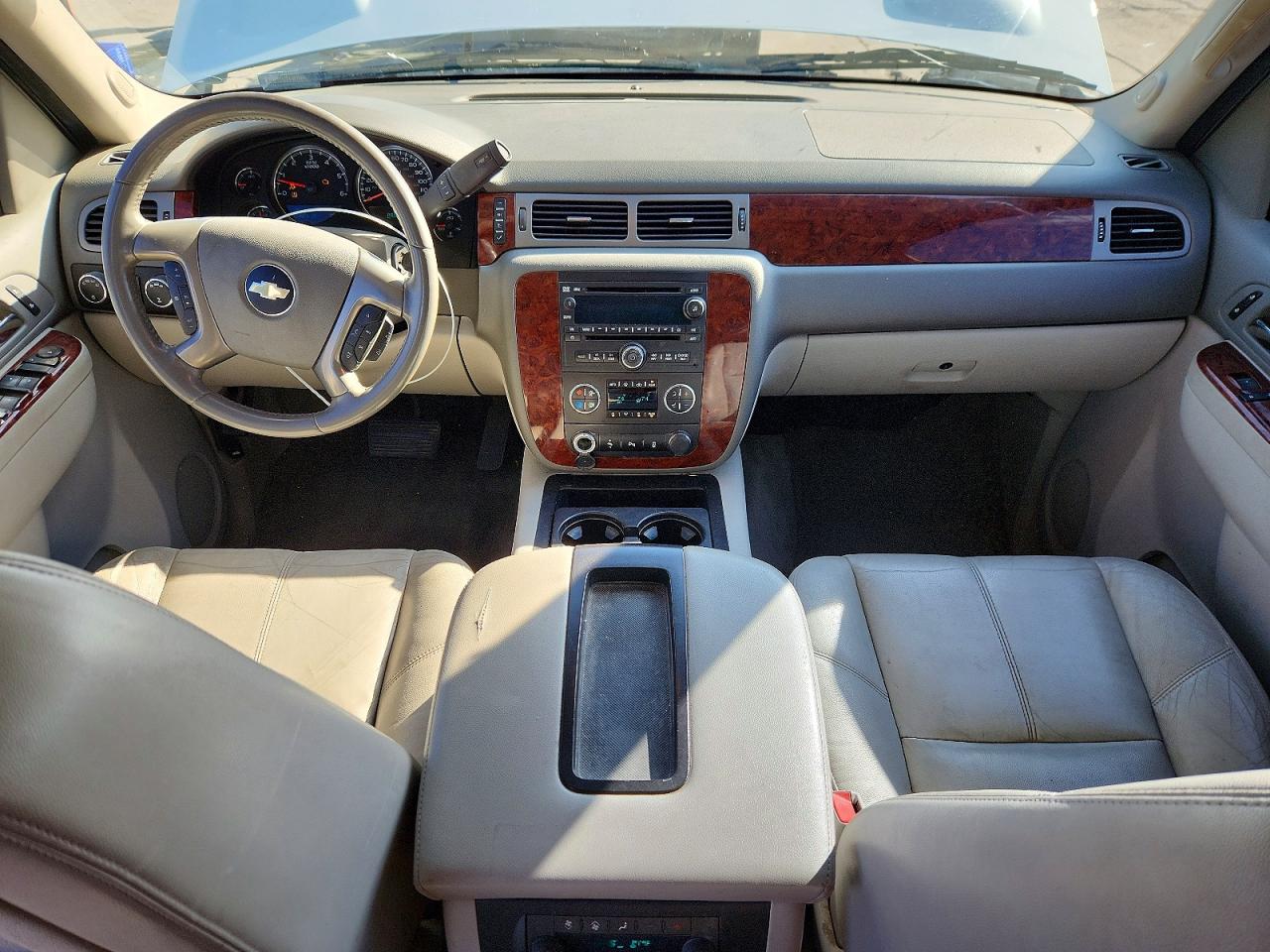 2014 Chevrolet Tahoe K1500 Lt White vin: 1GNSKBE03ER116343