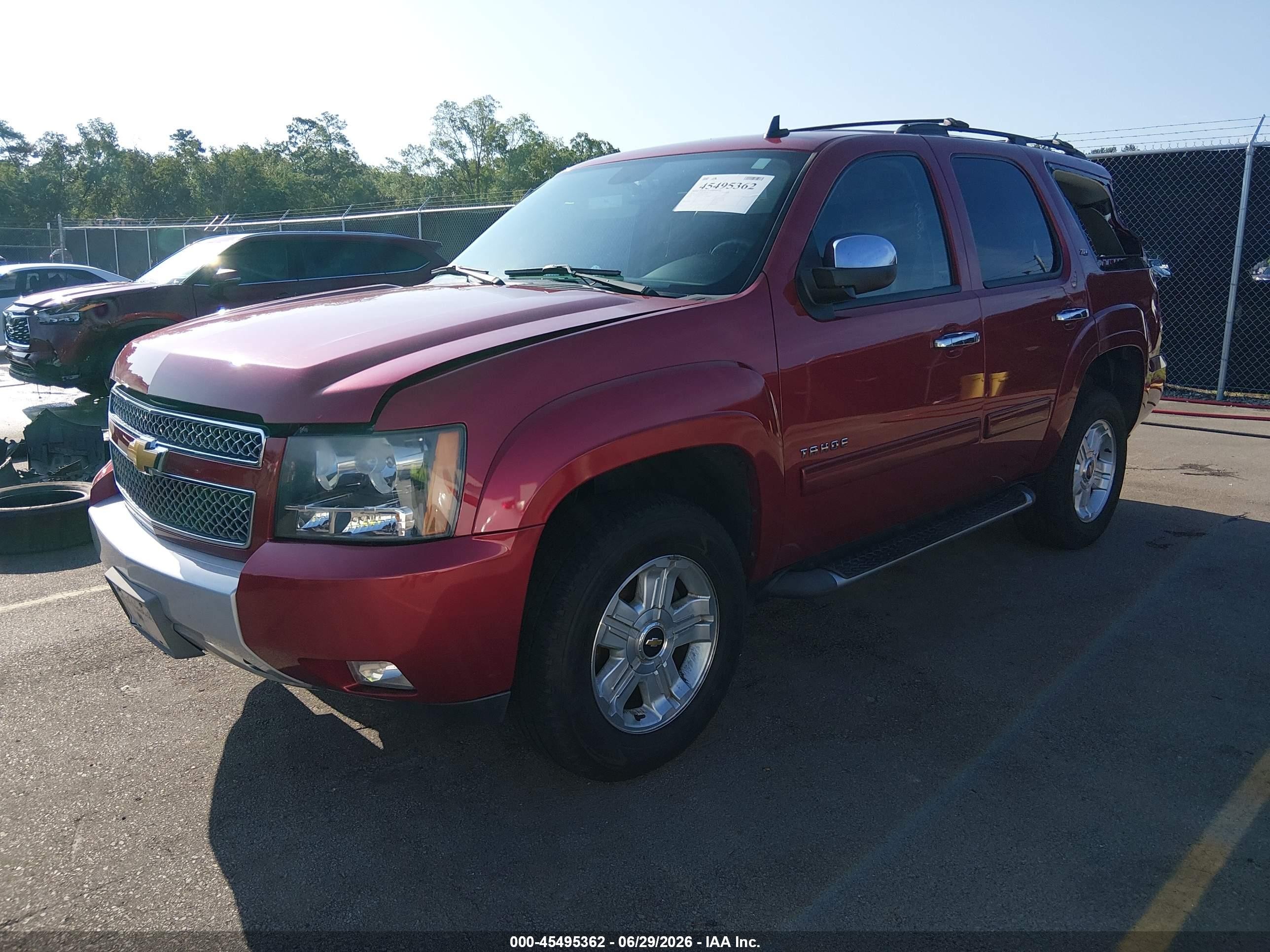 2014 Chevrolet Tahoe Lt Red vin: 1GNSKBE03ER177725
