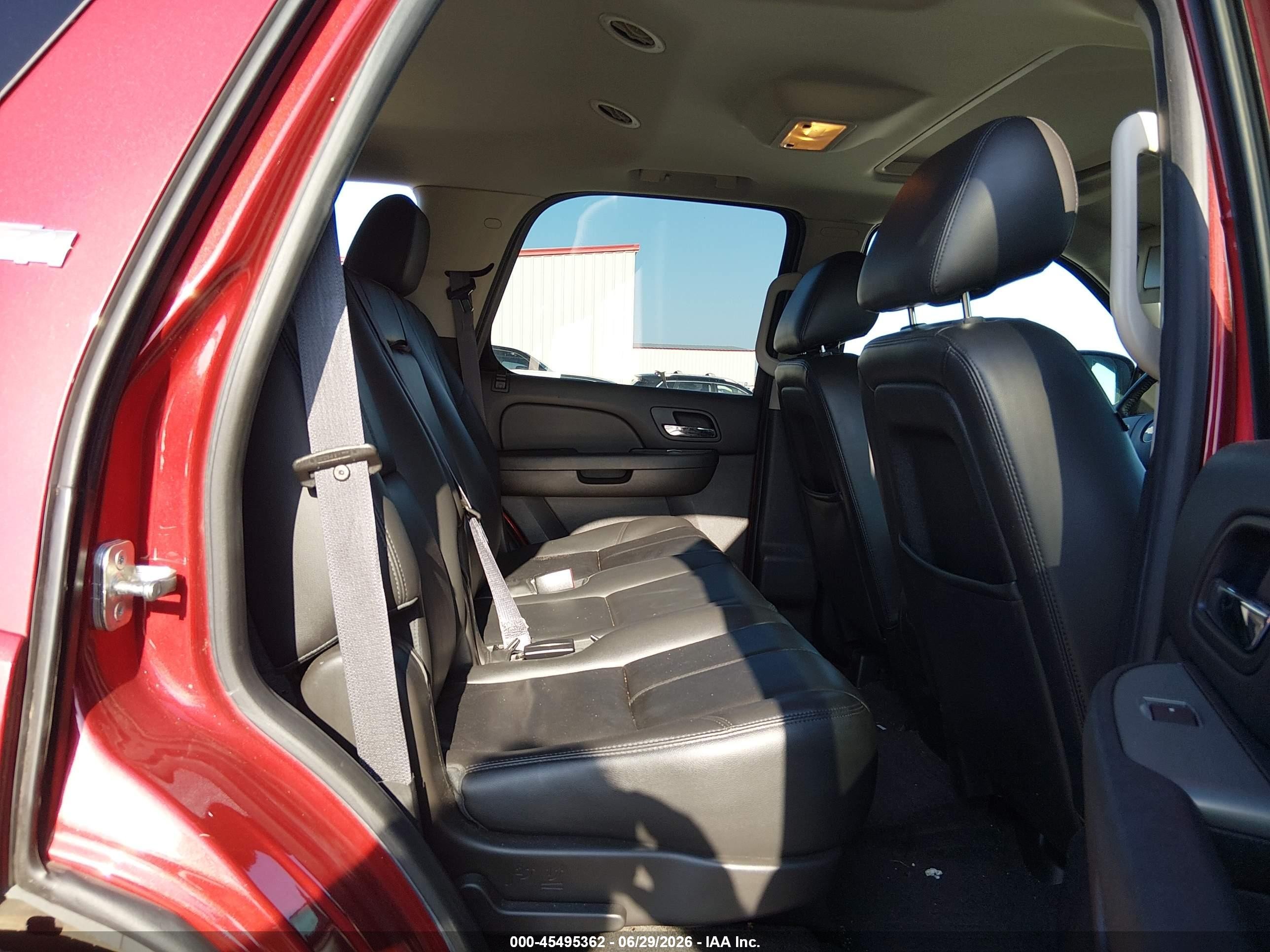 2014 Chevrolet Tahoe Lt Red vin: 1GNSKBE03ER177725