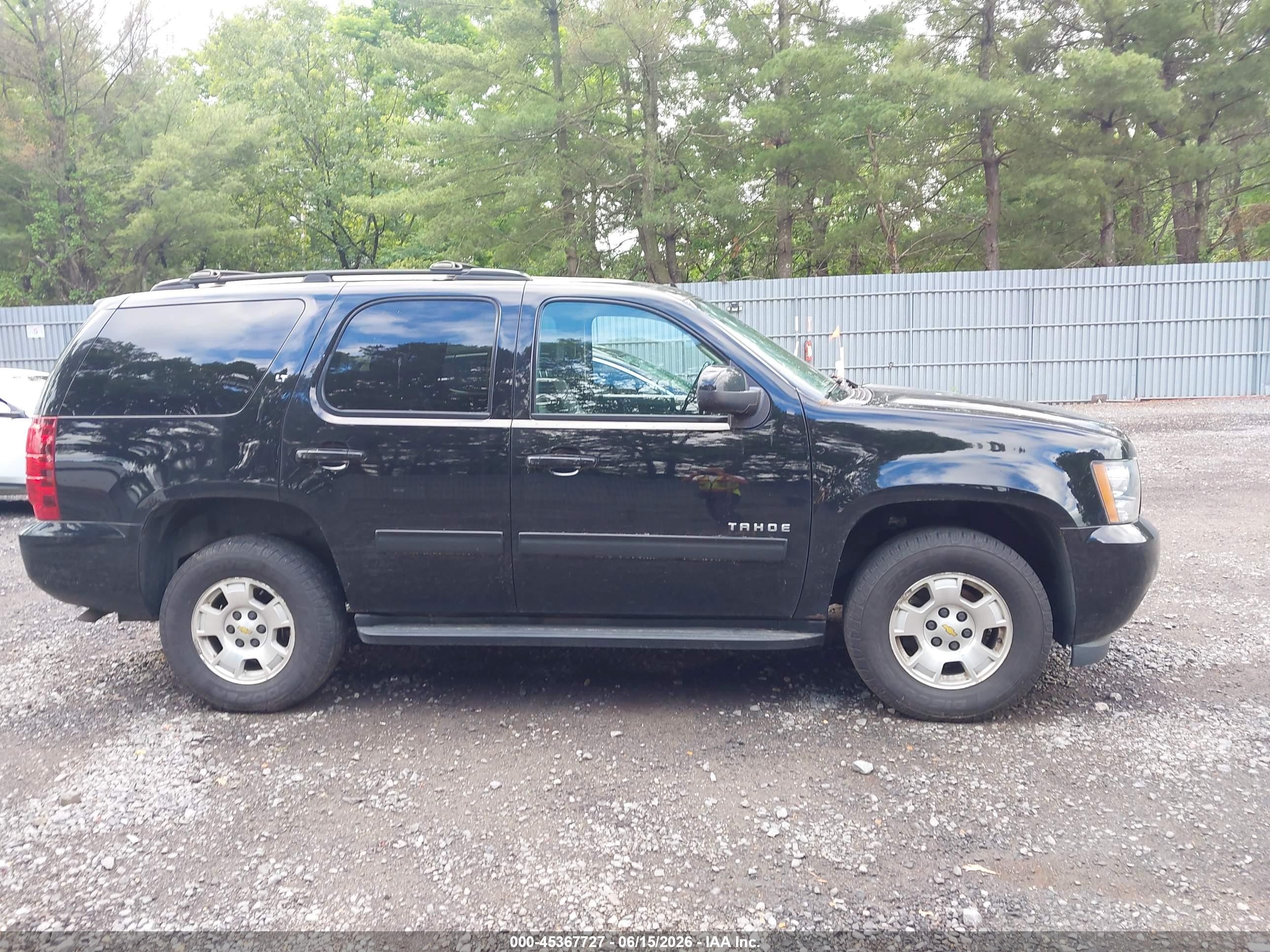 2013 Chevrolet Tahoe Lt Черный vin: 1GNSKBE04DR344785