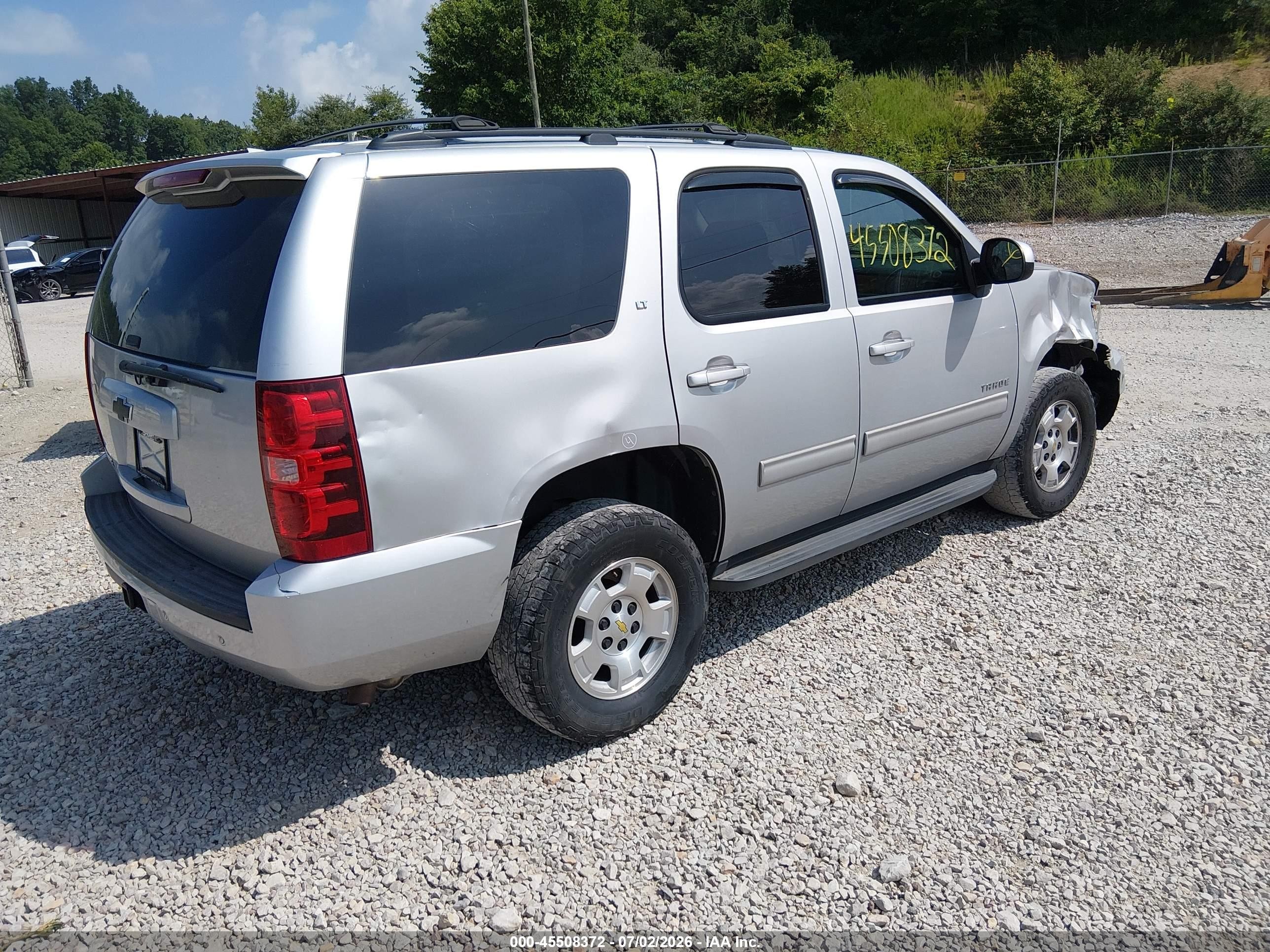 2013 Chevrolet Tahoe Lt Silver vin: 1GNSKBE05DR149813