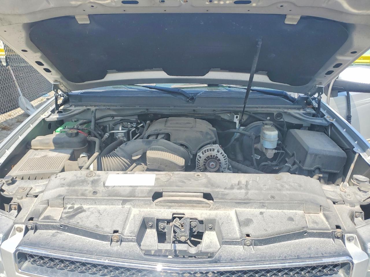 2013 Chevrolet Tahoe K1500 Lt Silver vin: 1GNSKBE05DR170435