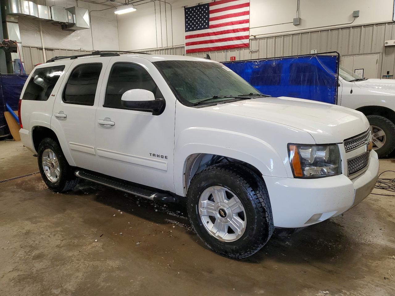 2013 Chevrolet Tahoe K1500 Lt Белый vin: 1GNSKBE05DR176672