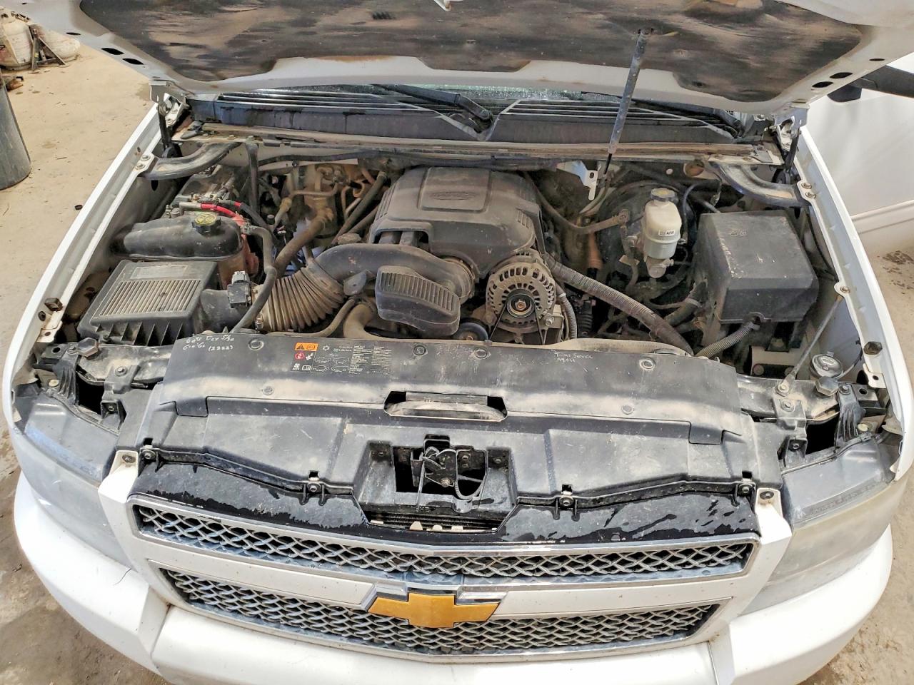 2013 Chevrolet Tahoe K1500 Lt Белый vin: 1GNSKBE05DR176672