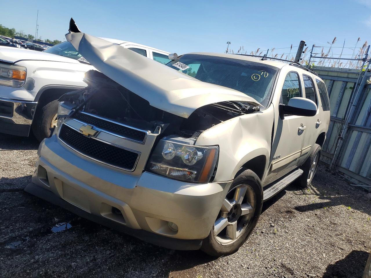 2013 Chevrolet Tahoe K1500 Lt Бежевый vin: 1GNSKBE05DR342771