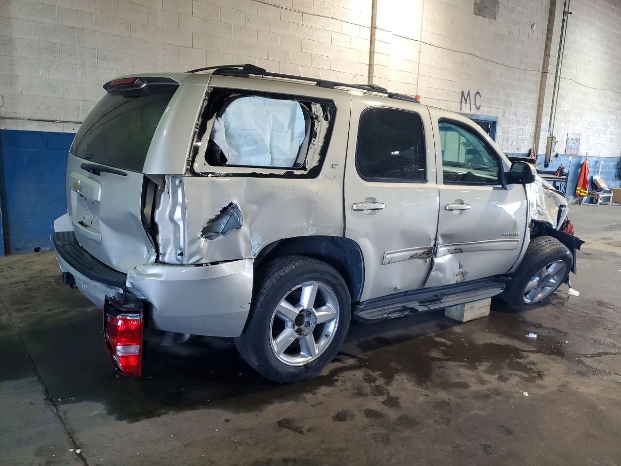 2013 Chevrolet Tahoe K1500 Lt Бежевый vin: 1GNSKBE05DR342771