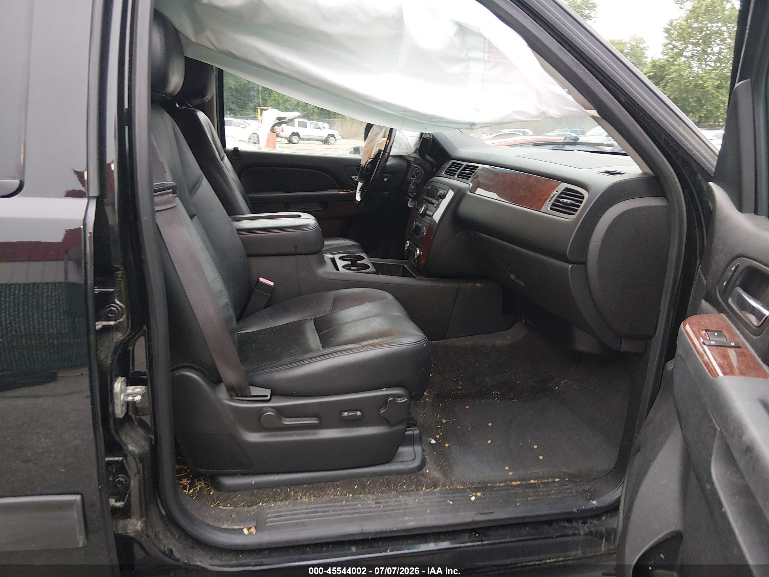 2013 Chevrolet Tahoe Lt Черный vin: 1GNSKBE05DR351289