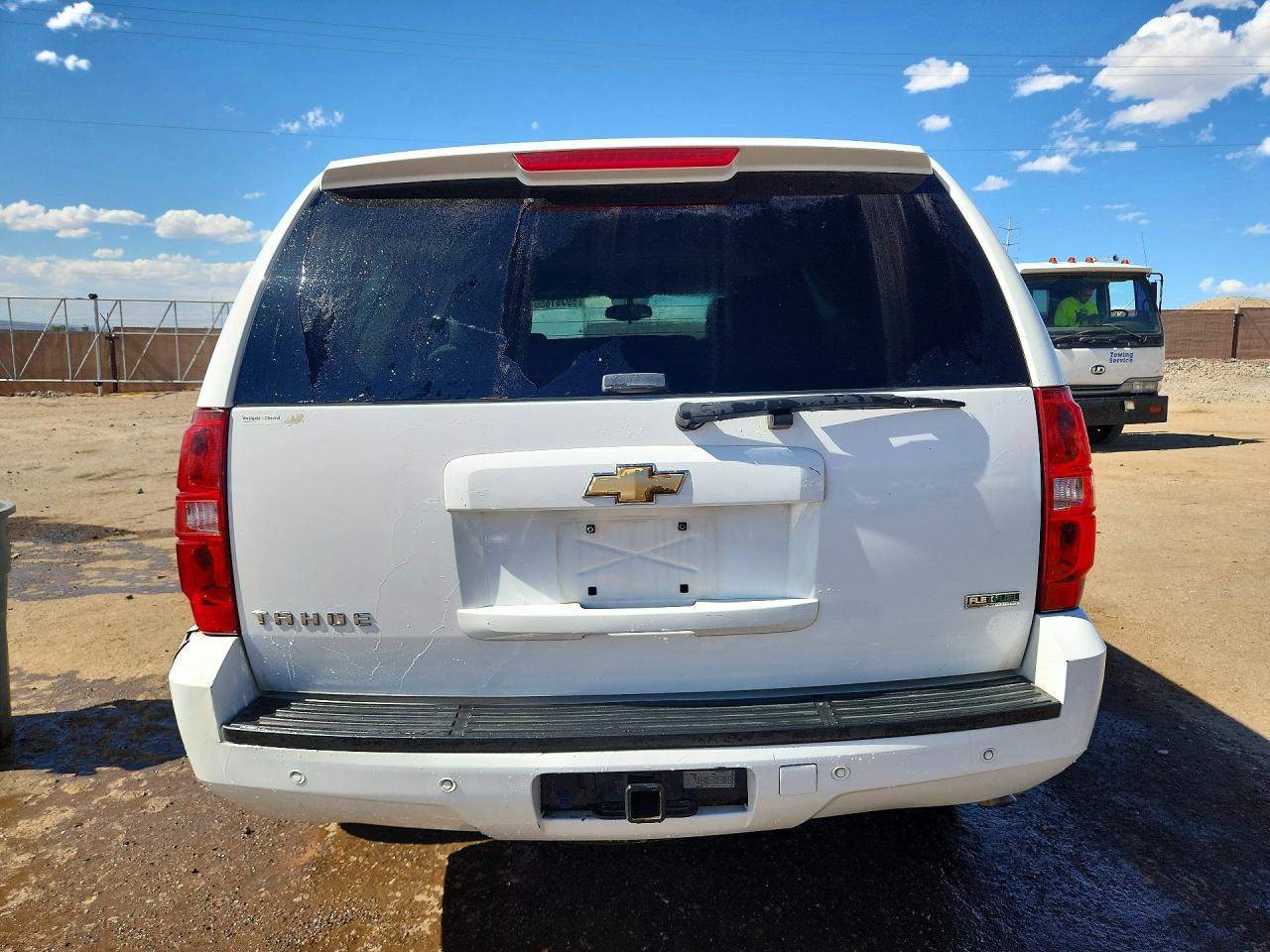 2011 Chevrolet Tahoe K1500 Lt White vin: 1GNSKBE06BR245575