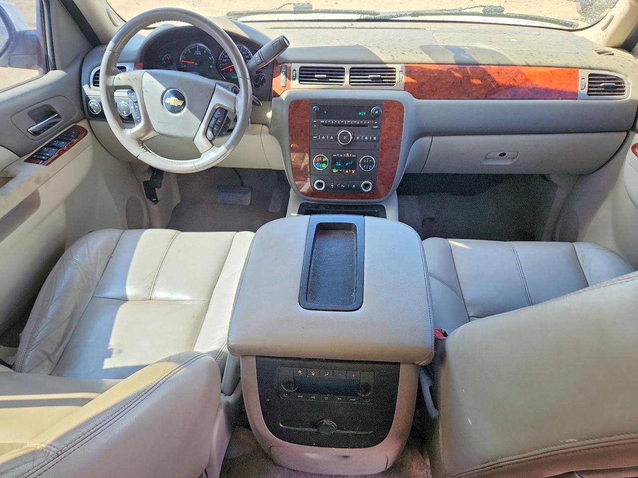 2011 Chevrolet Tahoe K1500 Lt White vin: 1GNSKBE06BR245575