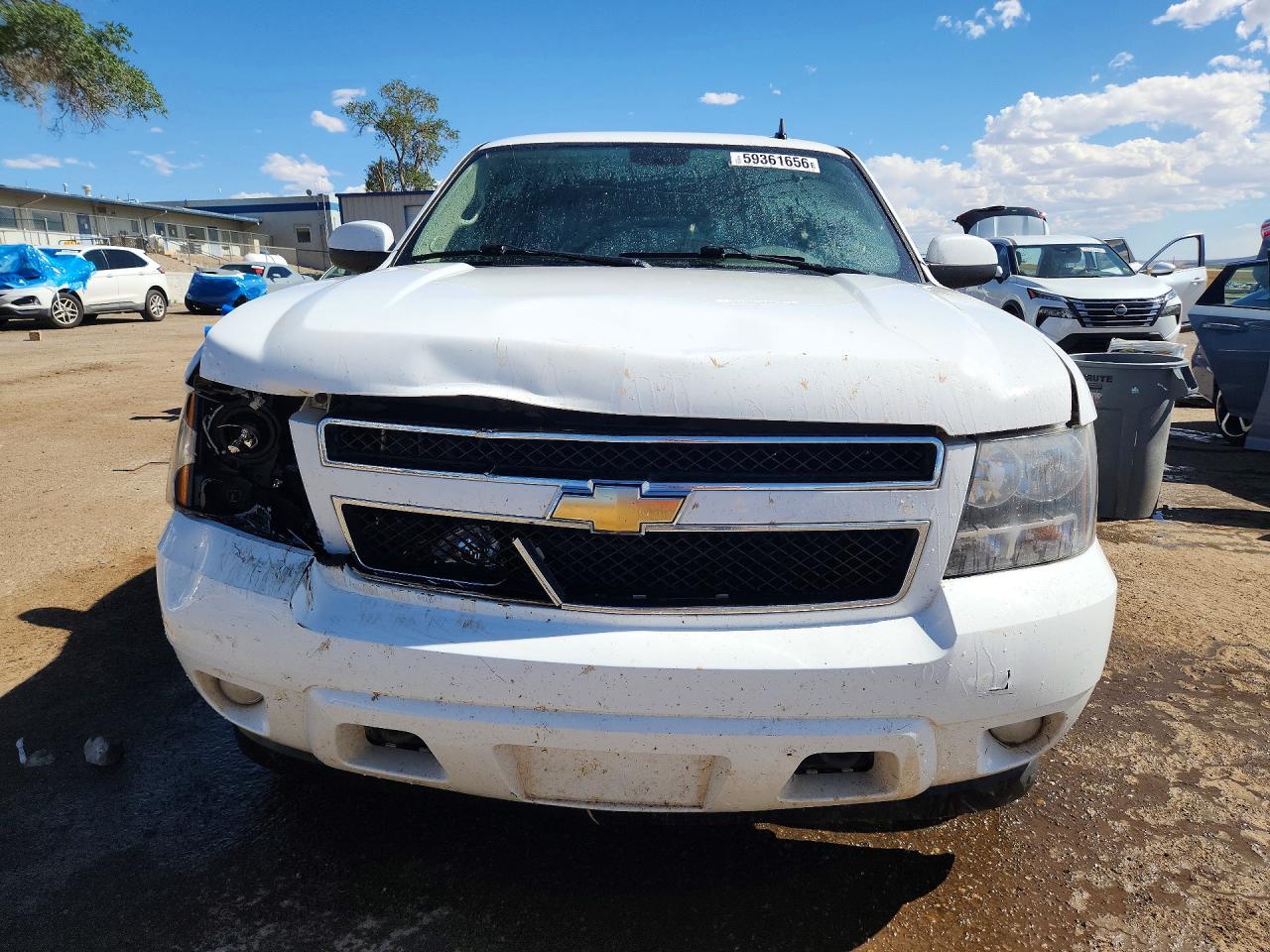 2011 Chevrolet Tahoe K1500 Lt White vin: 1GNSKBE06BR245575