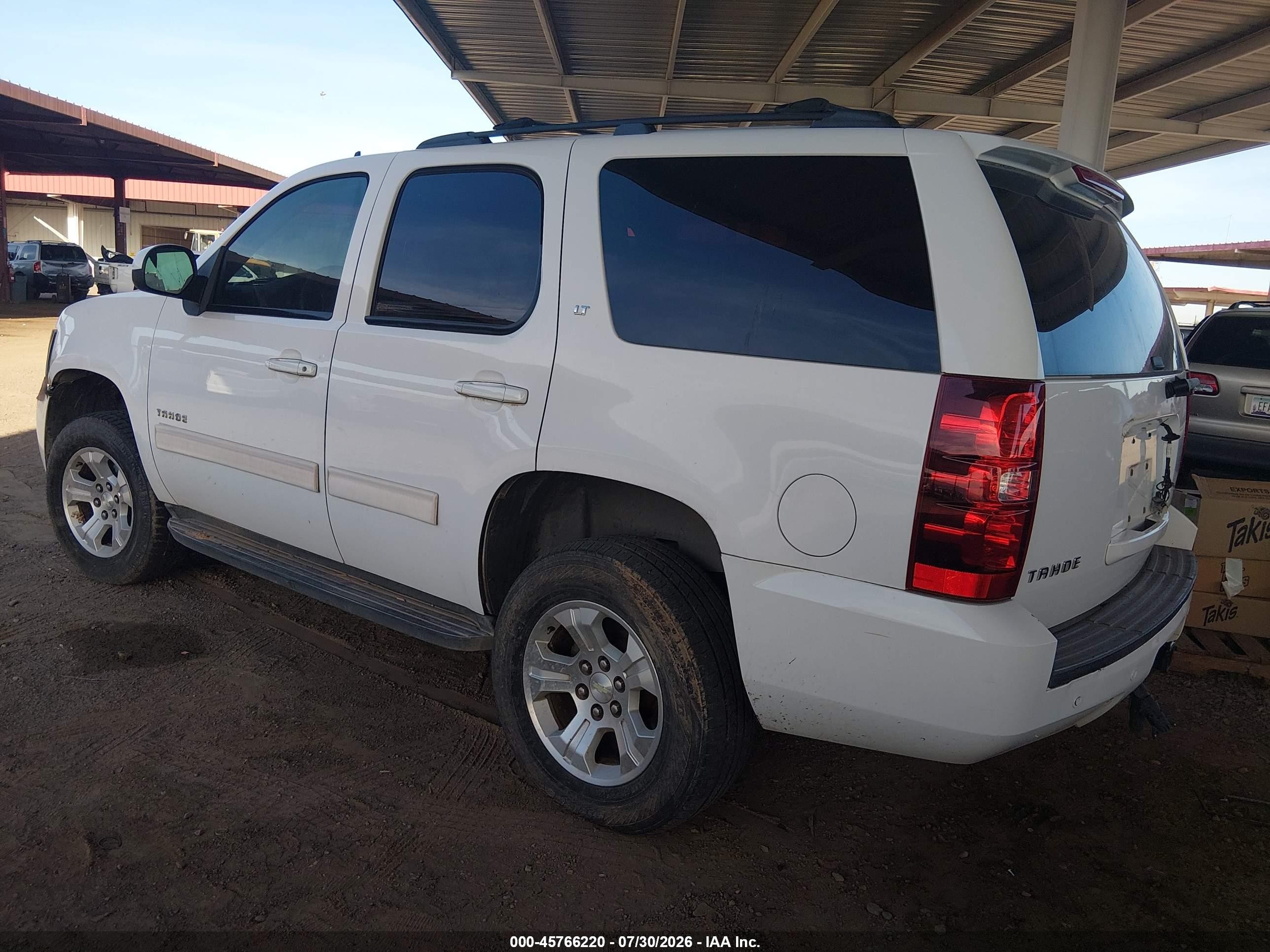 2013 Chevrolet Tahoe Lt White vin: 1GNSKBE06DR106484
