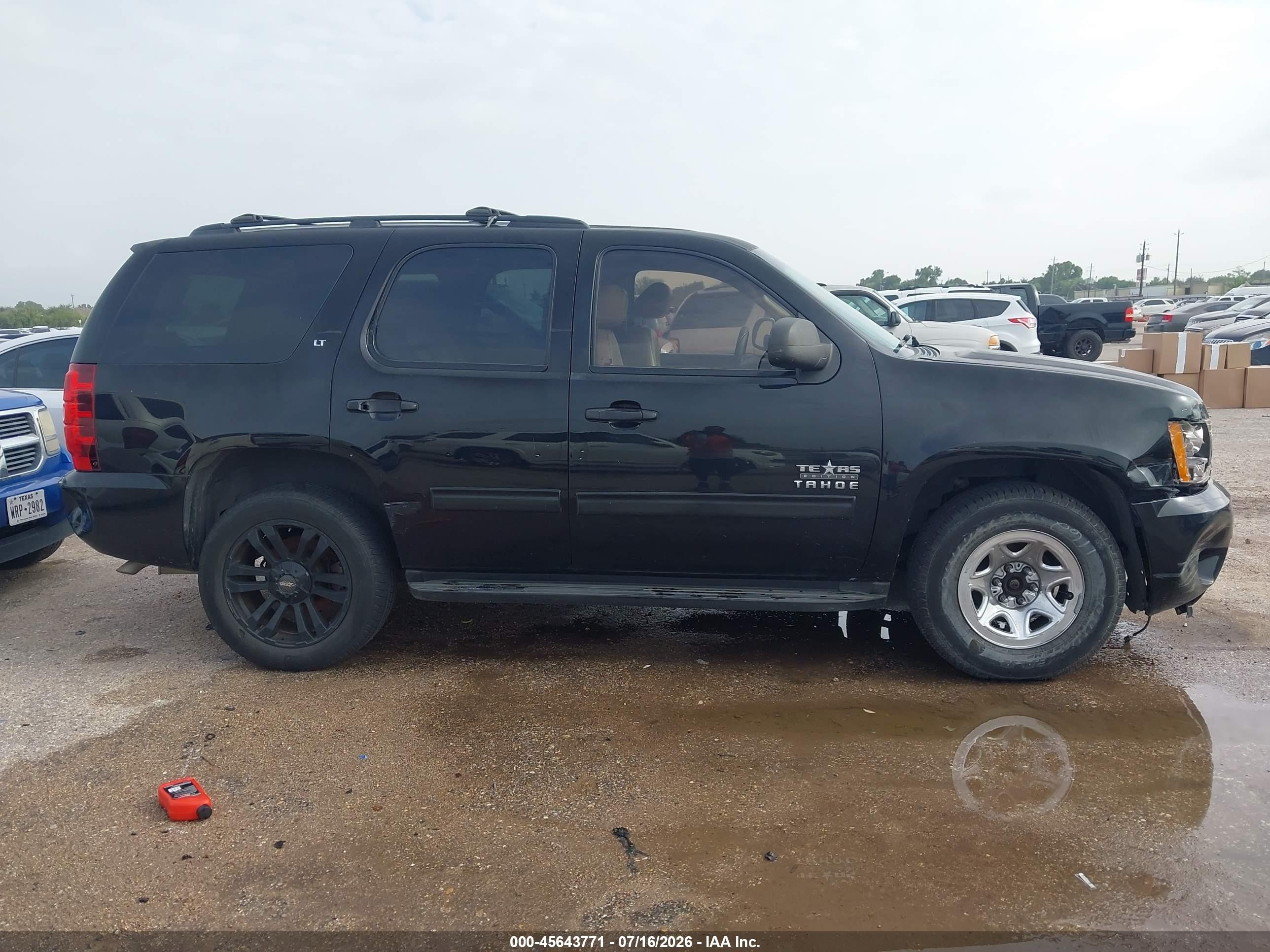 2013 Chevrolet Tahoe Lt Black vin: 1GNSKBE06DR256661