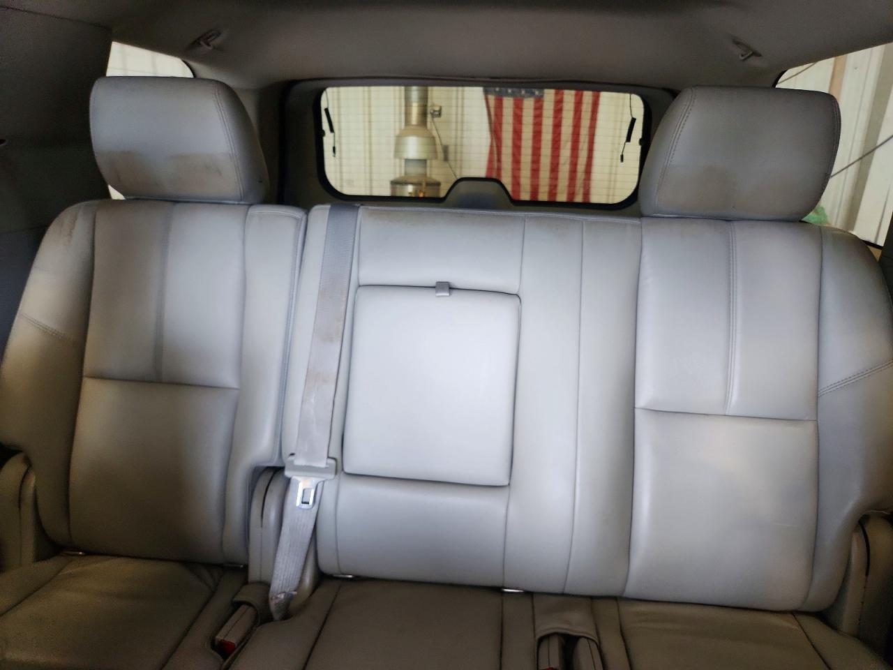 2011 Chevrolet Tahoe K1500 Lt White vin: 1GNSKBE07BR226002