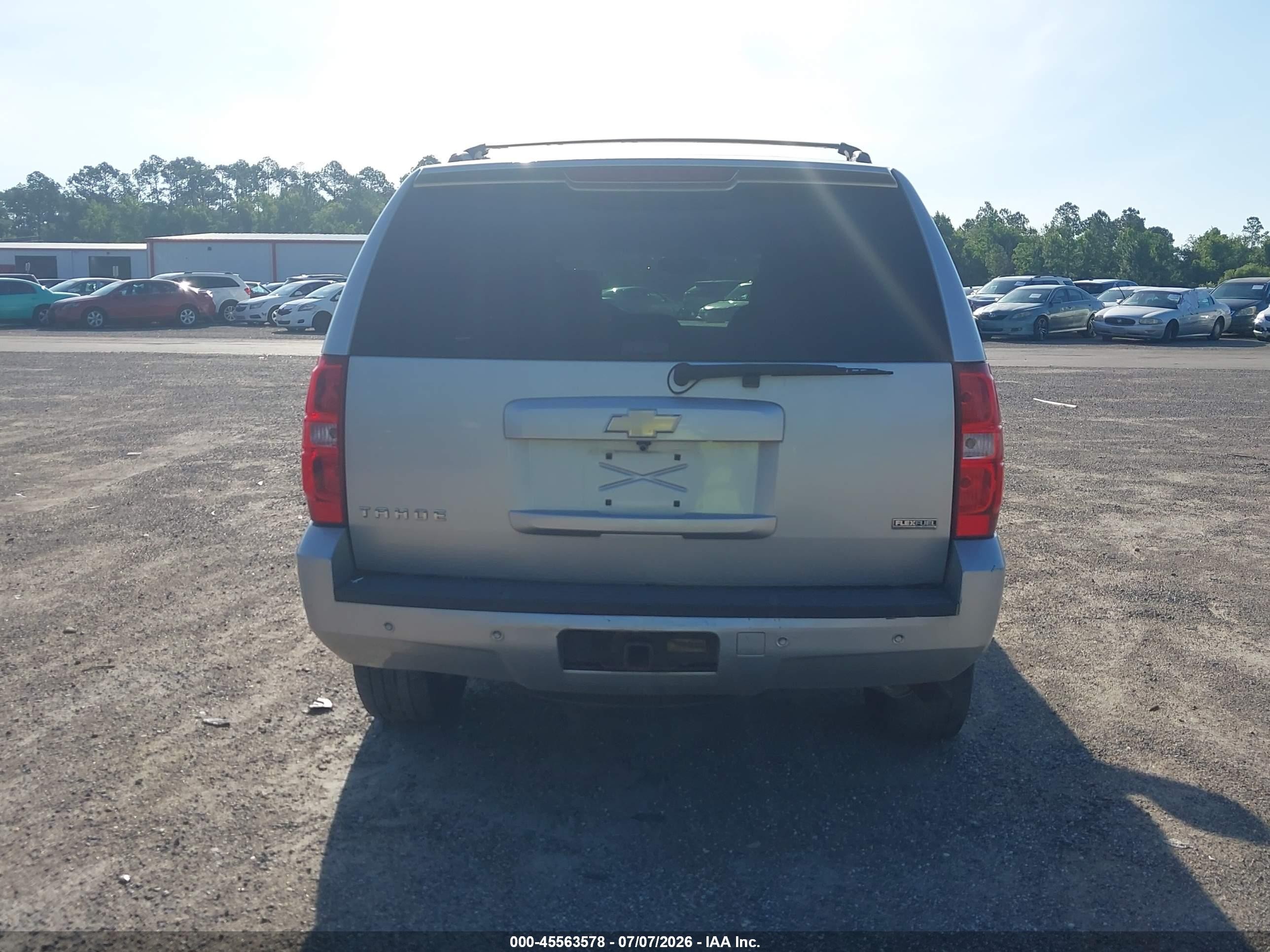 2011 Chevrolet Tahoe Lt Silver vin: 1GNSKBE07BR377258
