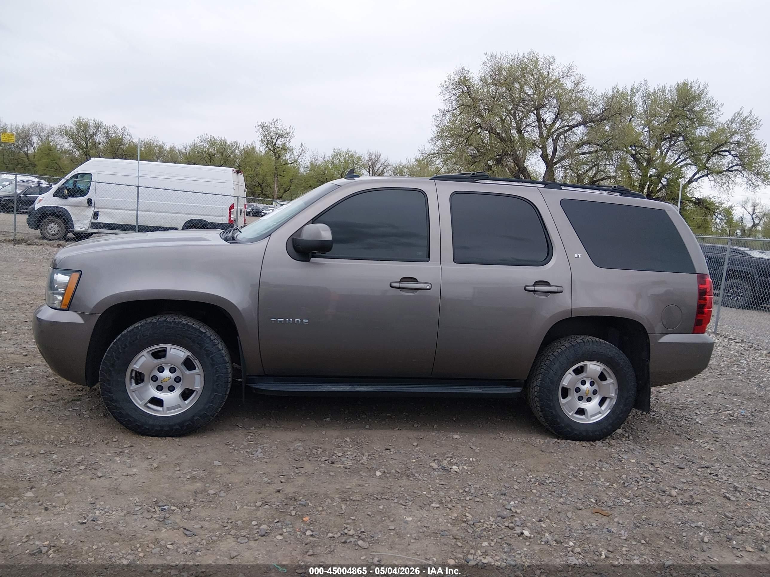 2012 Chevrolet Tahoe Lt Серый vin: 1GNSKBE07CR180768