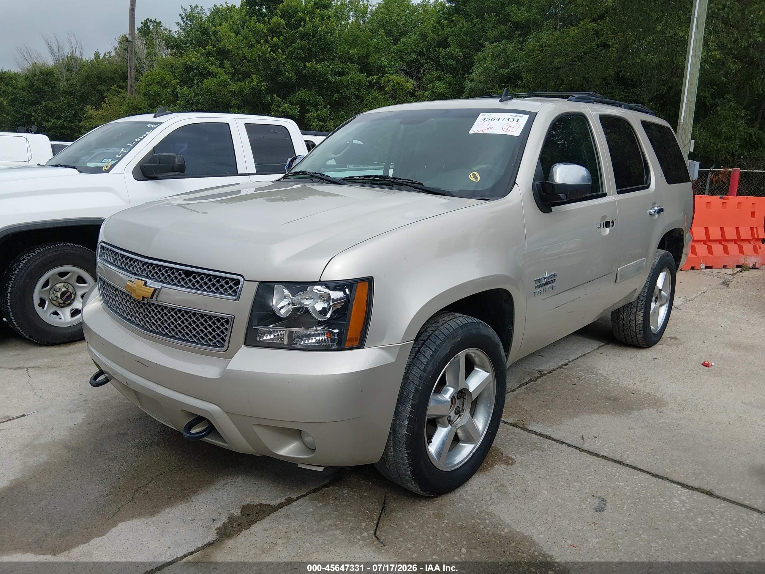 2013 Chevrolet Tahoe Lt Gold vin: 1GNSKBE07DR130020