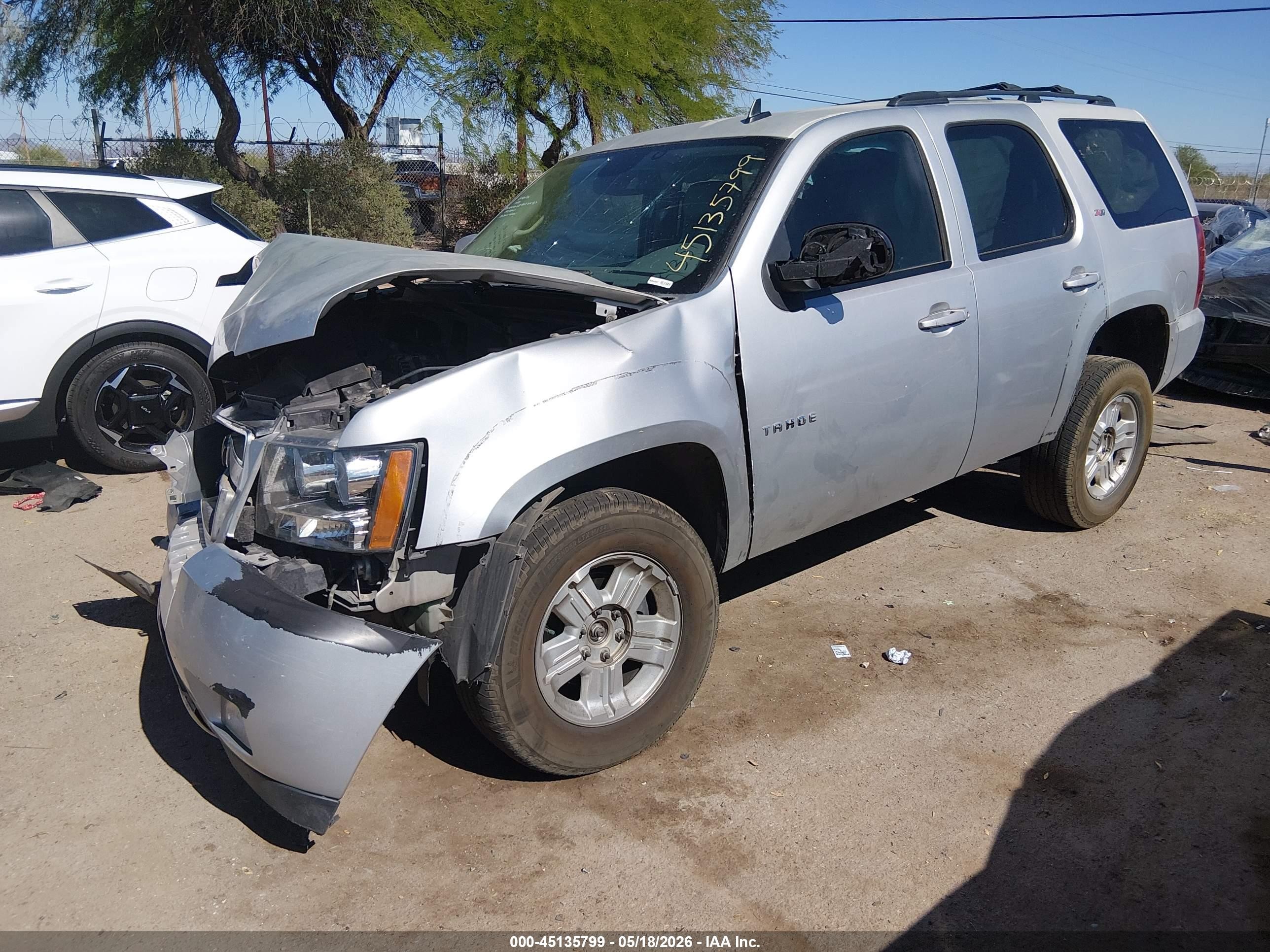 2013 Chevrolet Tahoe Lt Silver vin: 1GNSKBE07DR200468