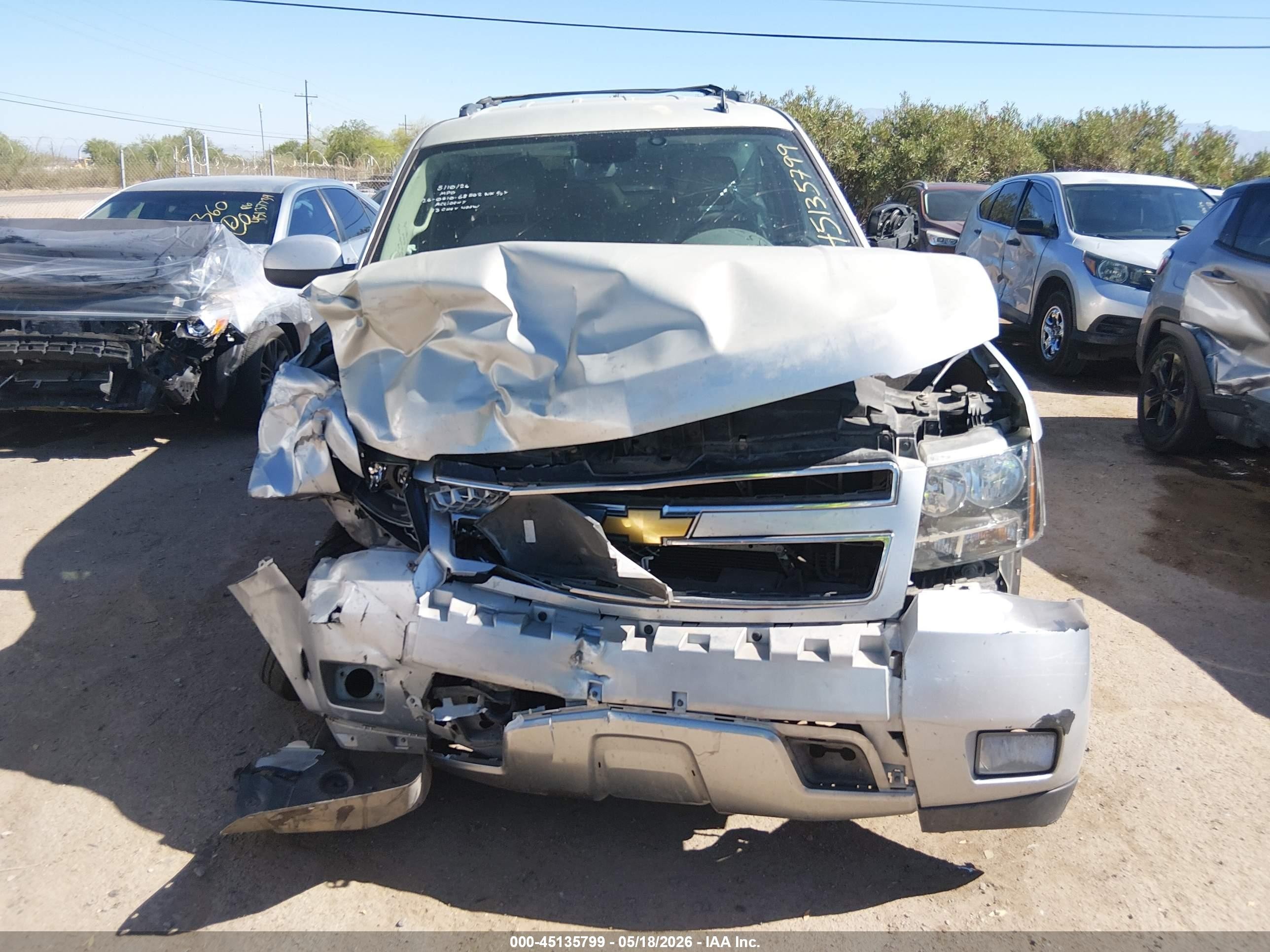 2013 Chevrolet Tahoe Lt Silver vin: 1GNSKBE07DR200468