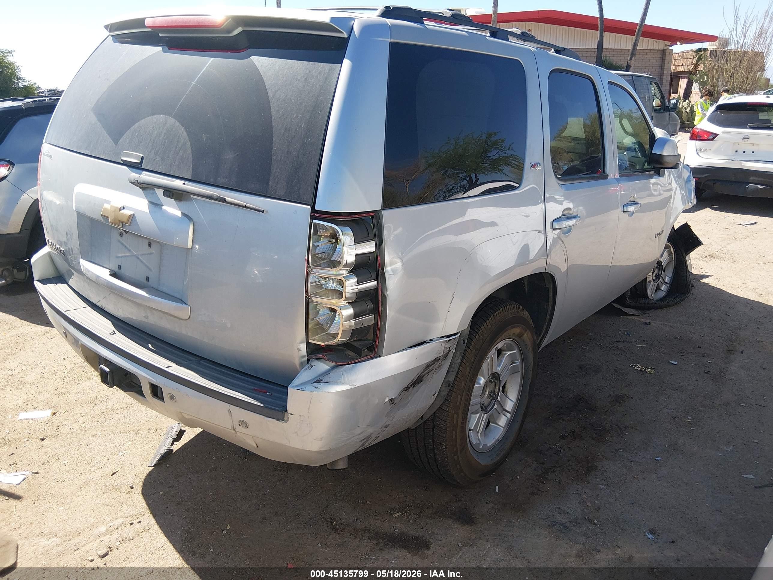 2013 Chevrolet Tahoe Lt Silver vin: 1GNSKBE07DR200468