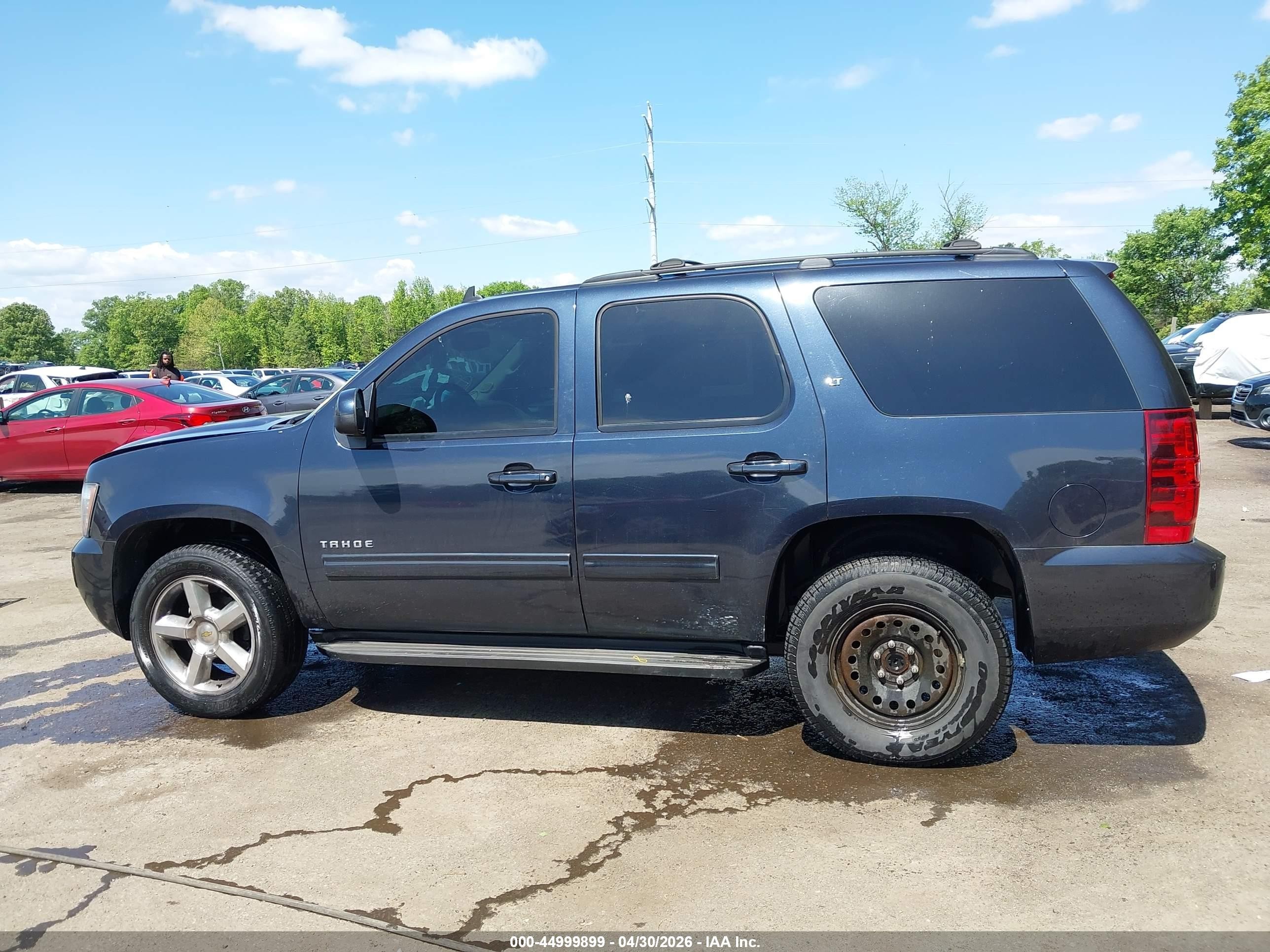 2013 Chevrolet Tahoe Lt Синий vin: 1GNSKBE07DR205668