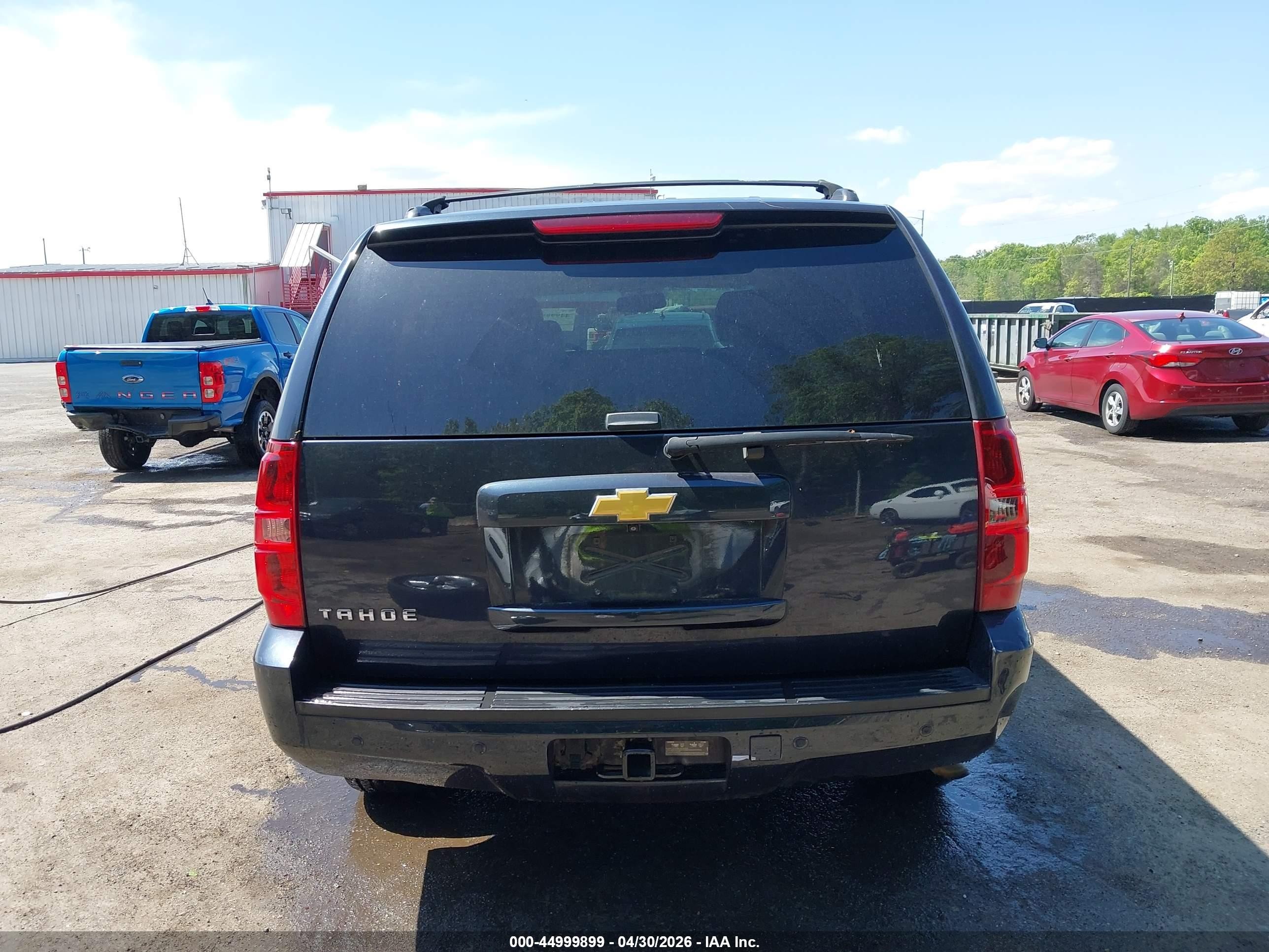 2013 Chevrolet Tahoe Lt Синий vin: 1GNSKBE07DR205668