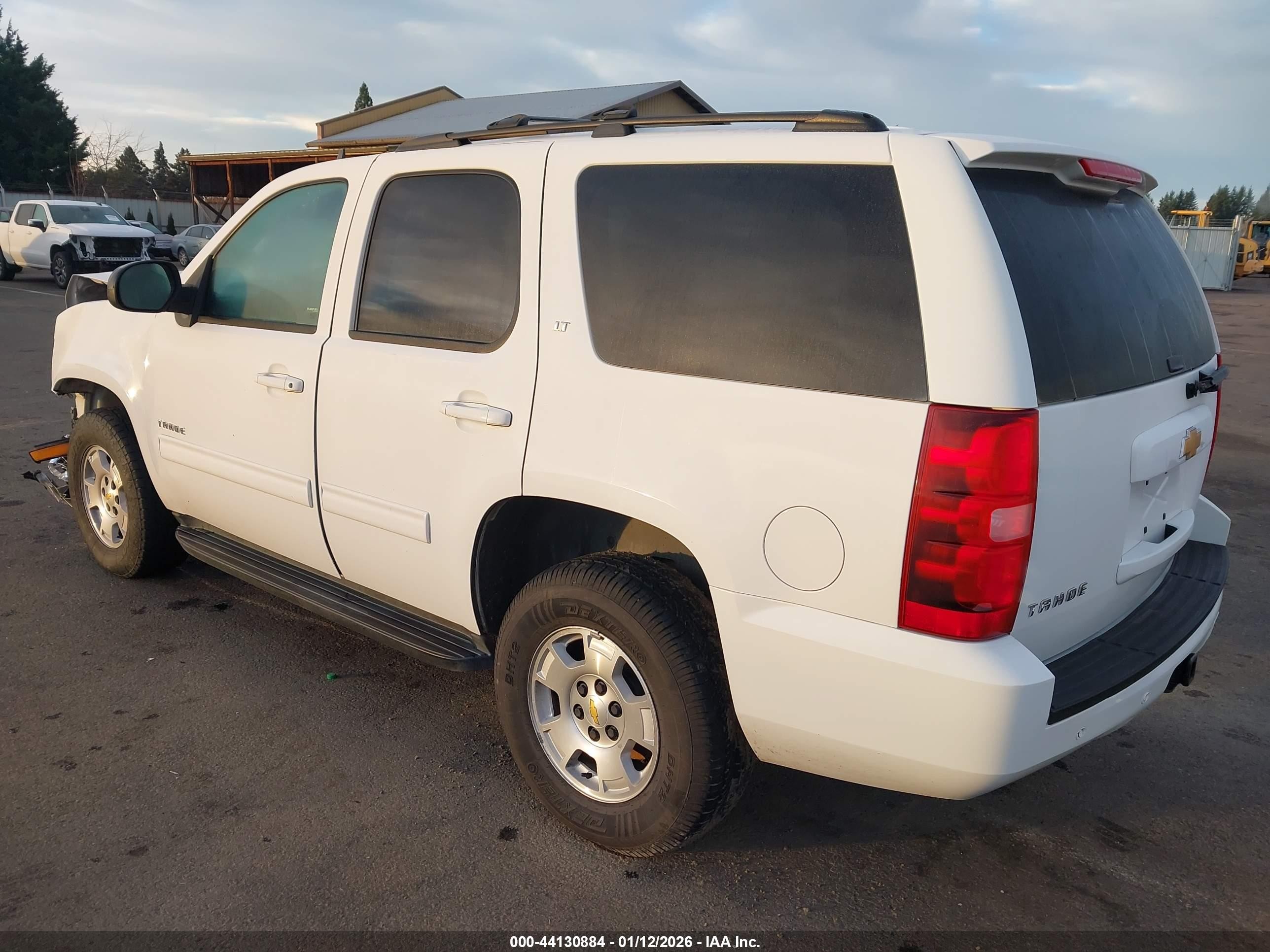 2013 Chevrolet Tahoe Lt White vin: 1GNSKBE07DR238363