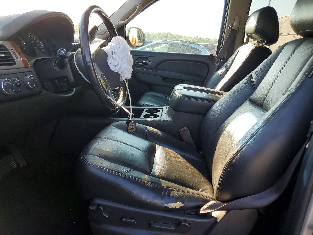 2013 Chevrolet Tahoe K1500 Lt Silver vin: 1GNSKBE07DR249797