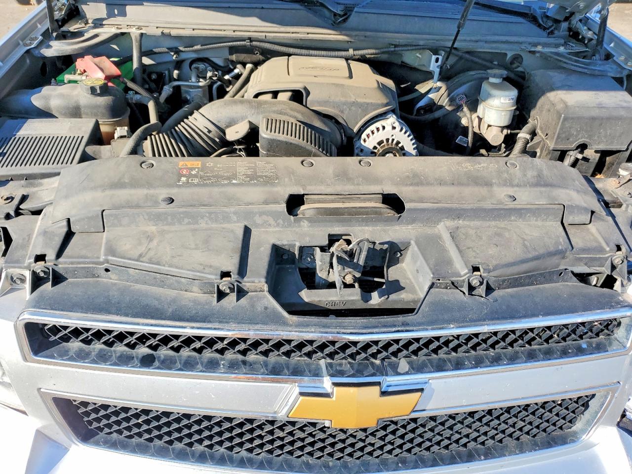 2013 Chevrolet Tahoe K1500 Lt Silver vin: 1GNSKBE07DR249797