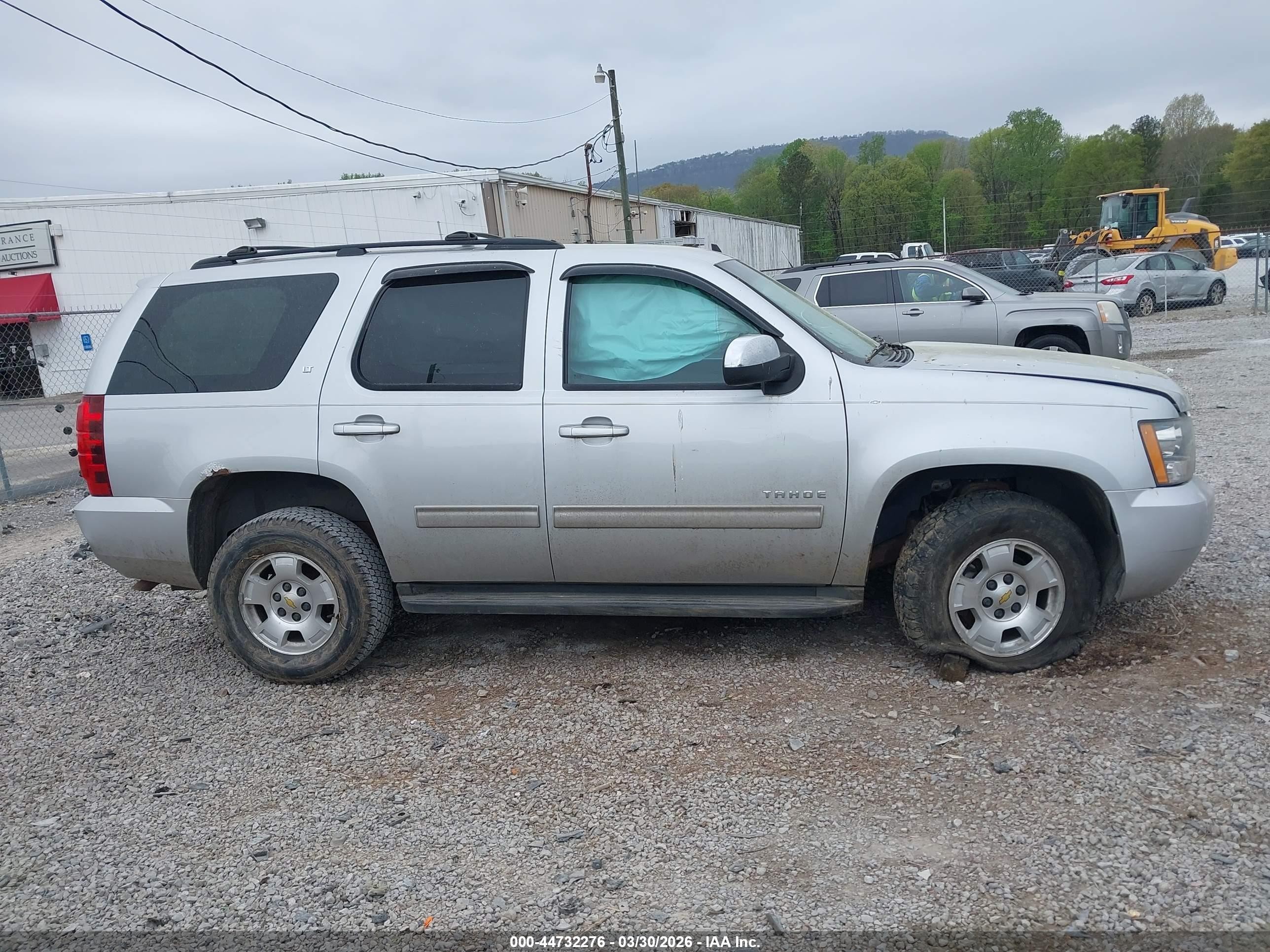 2013 Chevrolet Tahoe Lt Silver vin: 1GNSKBE07DR323672
