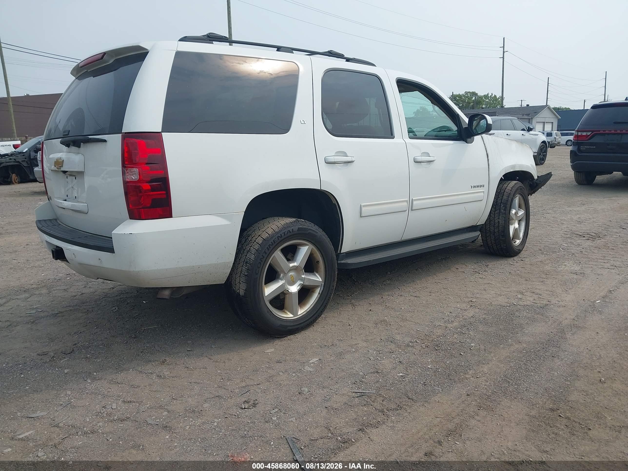 2014 Chevrolet Tahoe Lt Белый vin: 1GNSKBE07ER109668