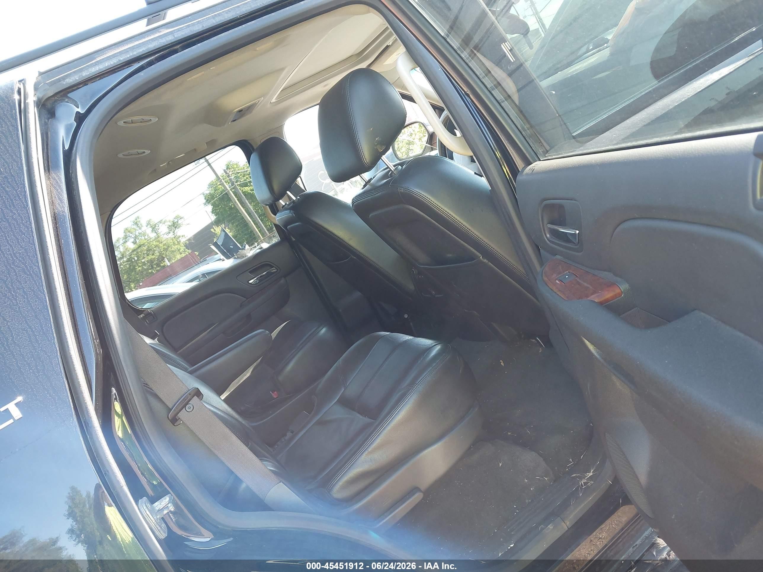 2013 Chevrolet Tahoe Lt Black vin: 1GNSKBE08DR223886