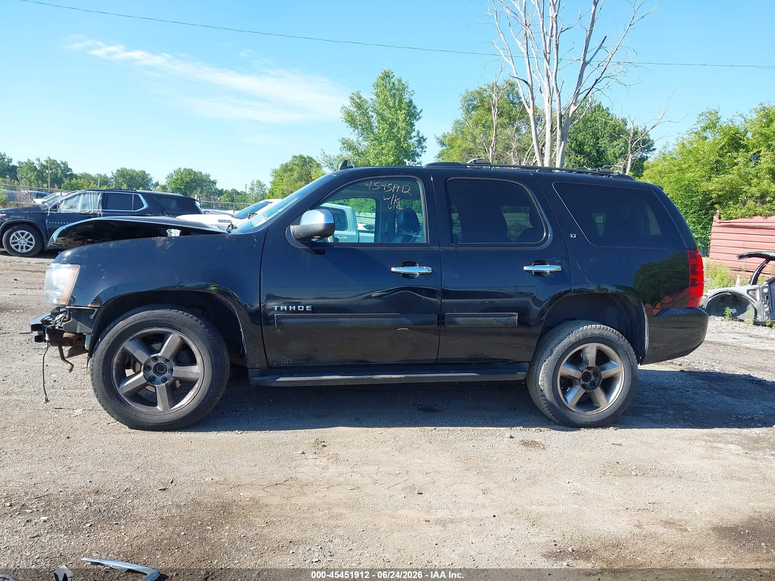 2013 Chevrolet Tahoe Lt Black vin: 1GNSKBE08DR223886