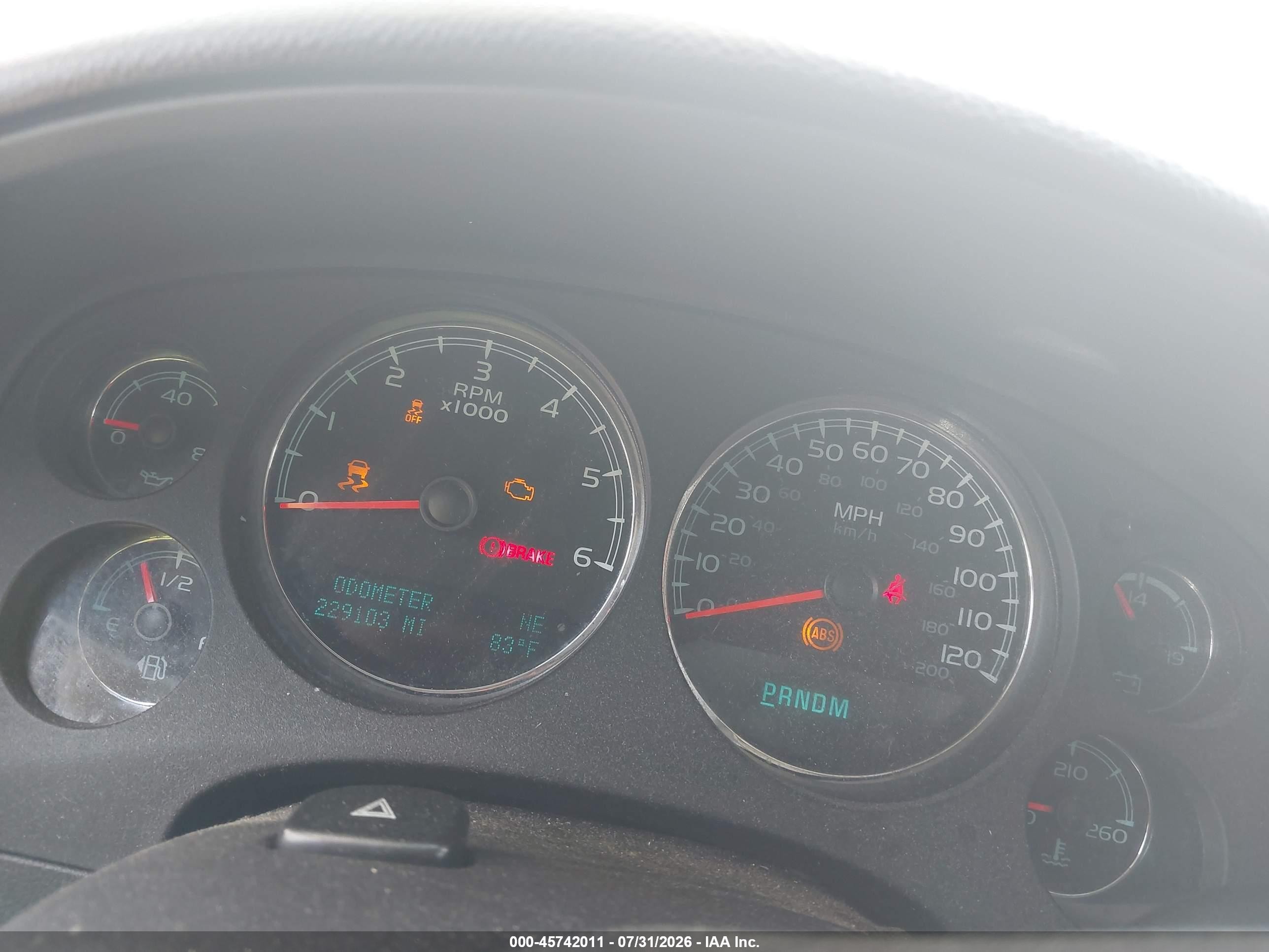 2013 Chevrolet Tahoe Lt Белый vin: 1GNSKBE08DR256645