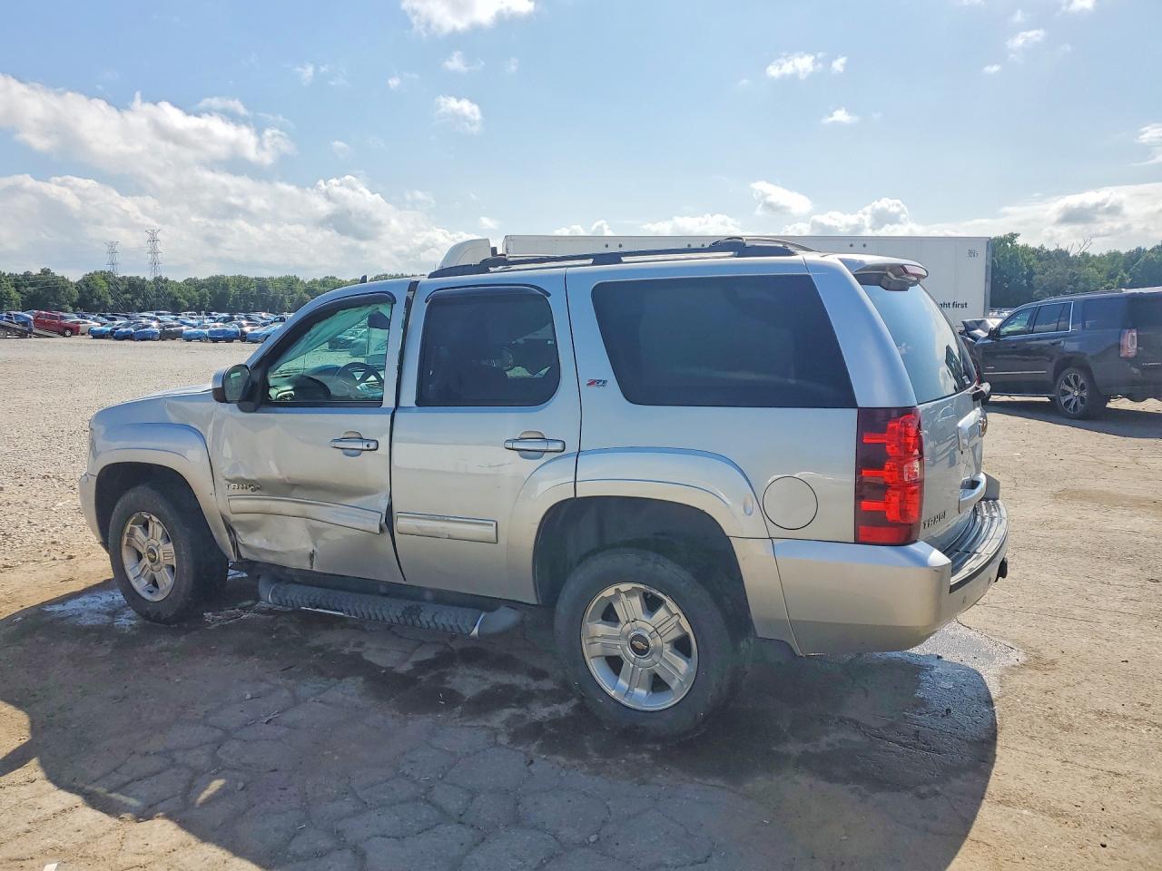 2014 Chevrolet Tahoe K1500 Lt Silver vin: 1GNSKBE08ER111848