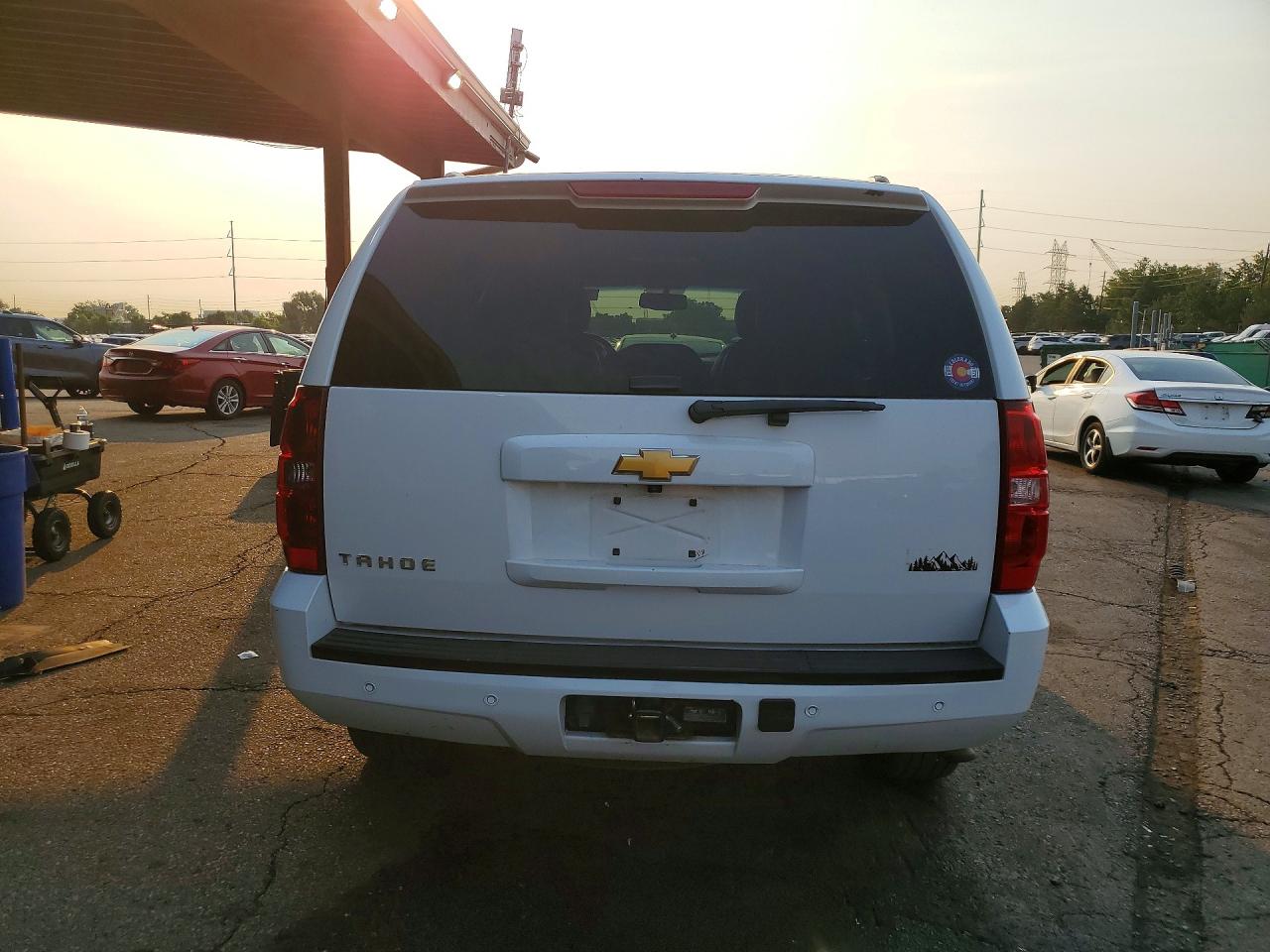 2013 Chevrolet Tahoe K1500 Lt White vin: 1GNSKBE09DR196293
