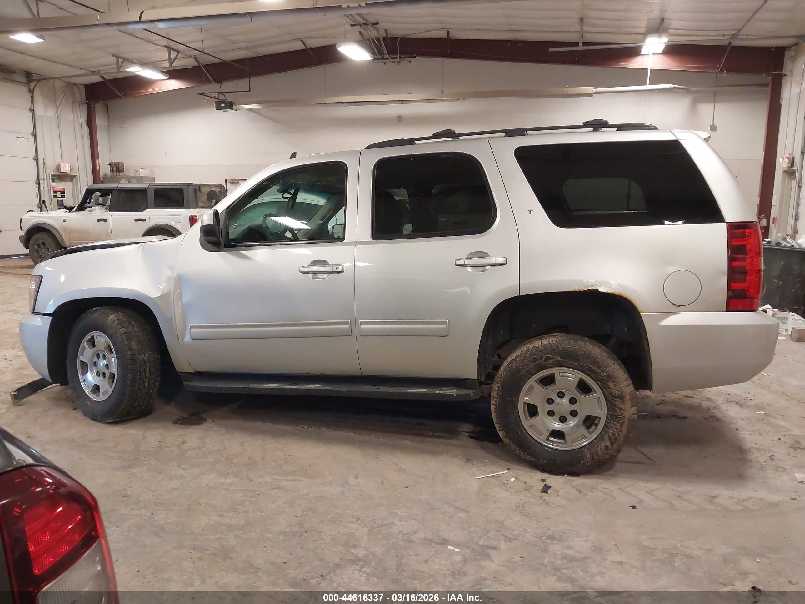 2012 Chevrolet Tahoe K1500 Lt Silver vin: 1GNSKBE0XCR260243